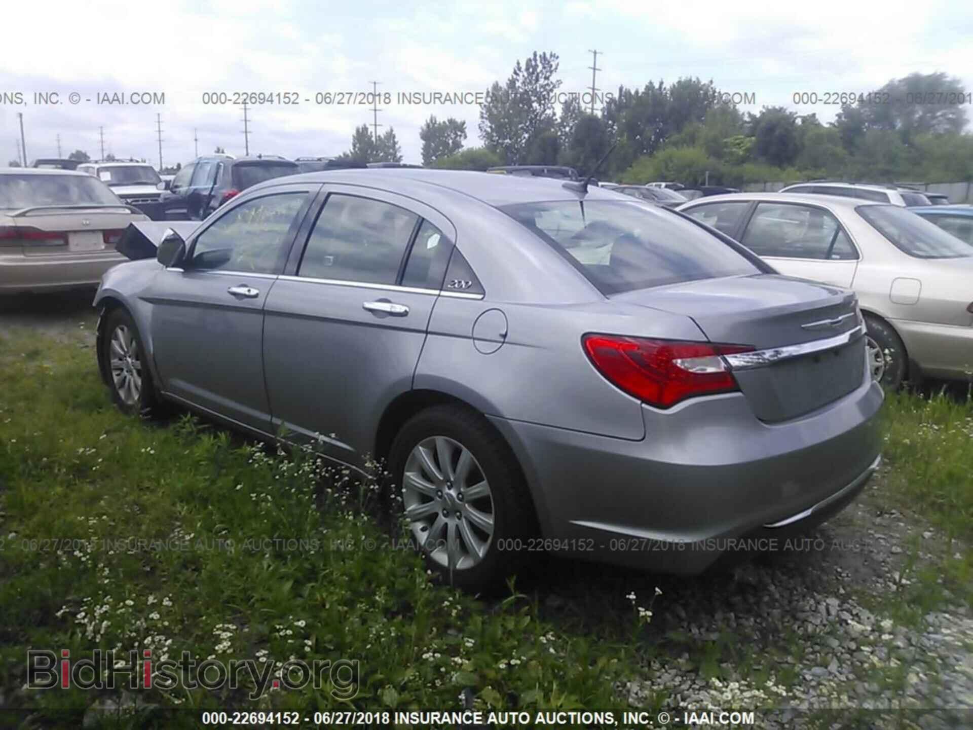 2013 Chrysler 200 - VIN: 1C3CCBCG6DN602326 - Фото 3