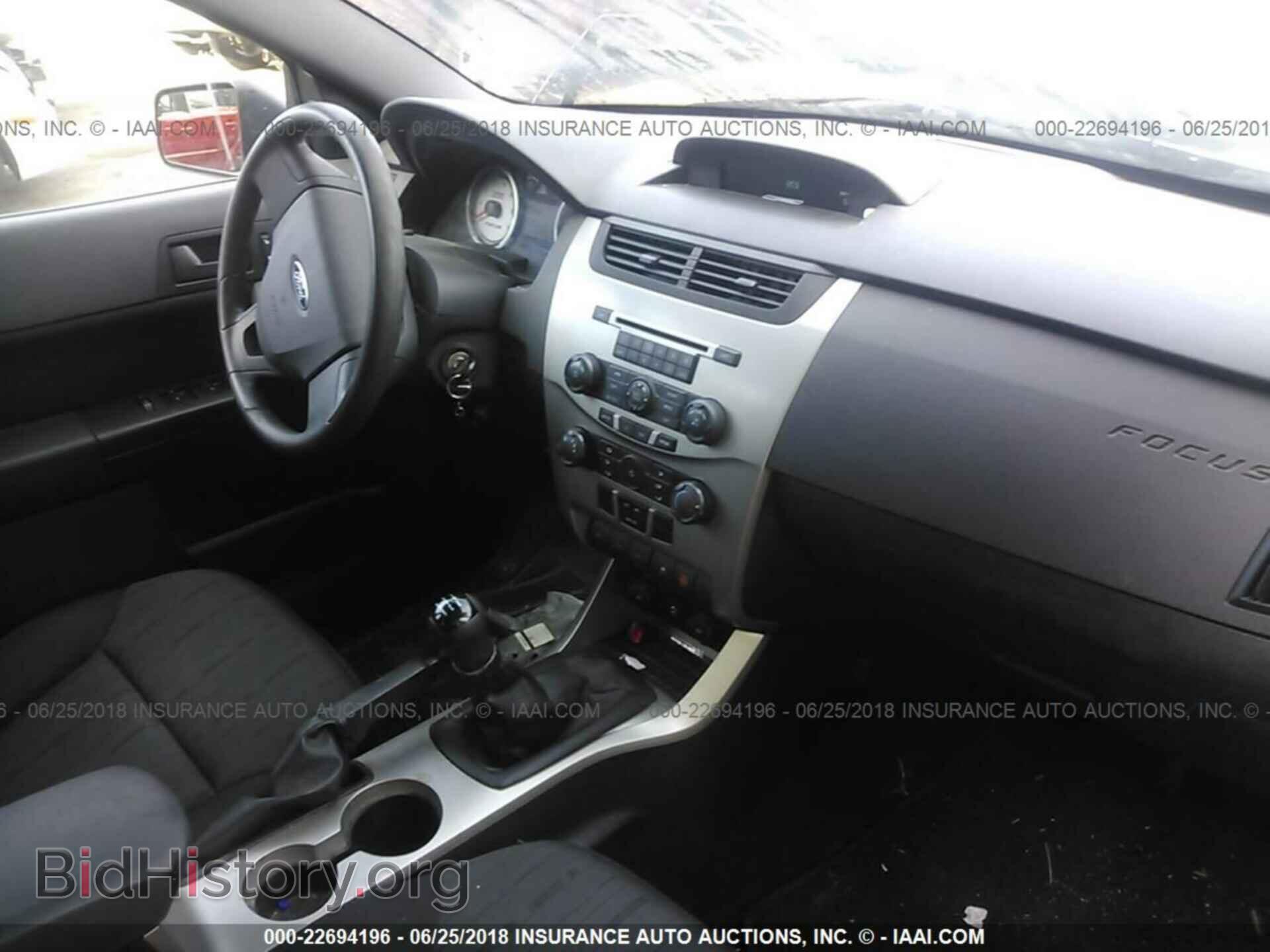 2010 FORD FOCUS - VIN: 1FAHP3FN9AW185608 - Photo 5
