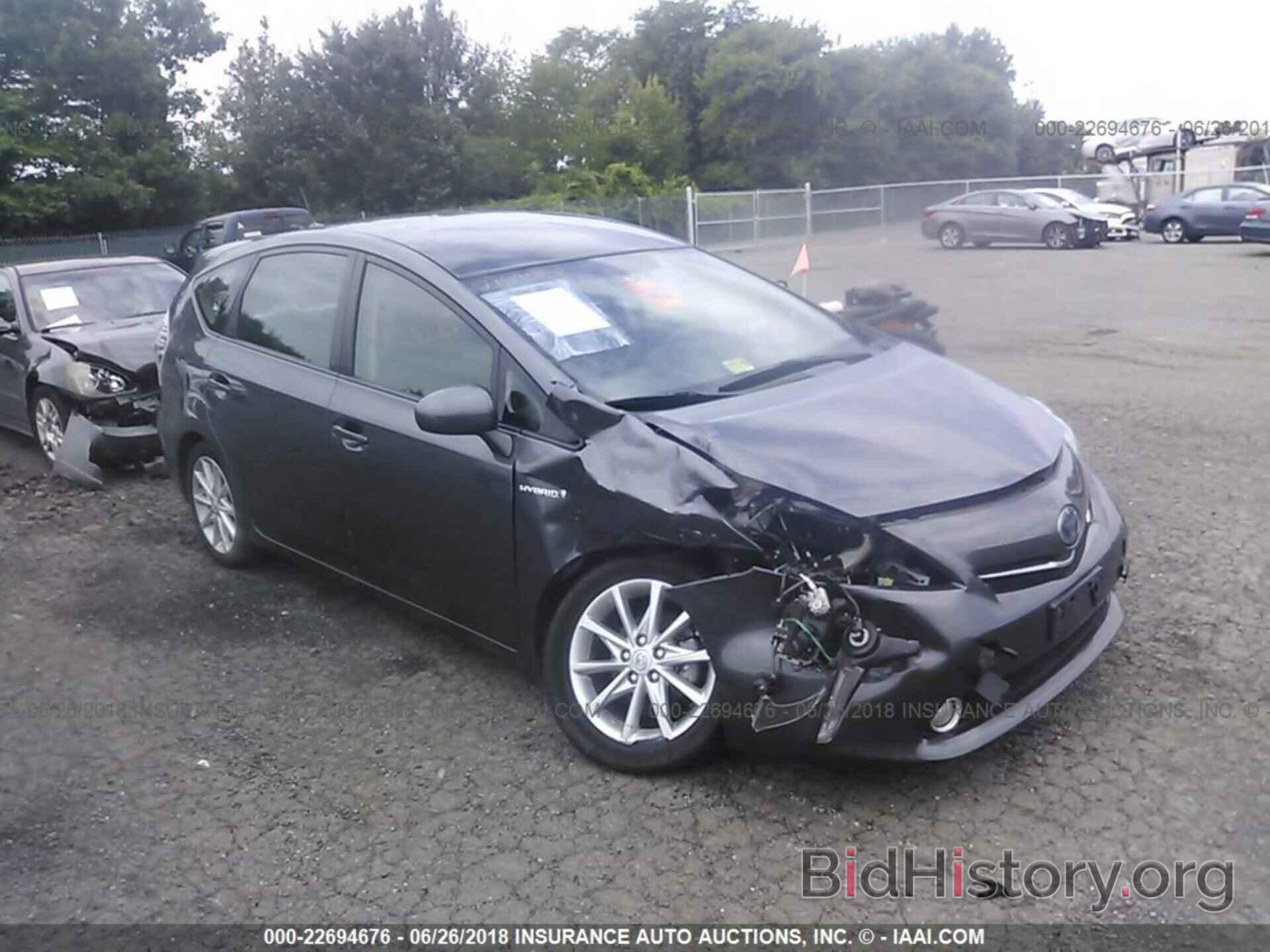 Photo JTDZN3EU5C3050286 - Toyota Prius v 2012