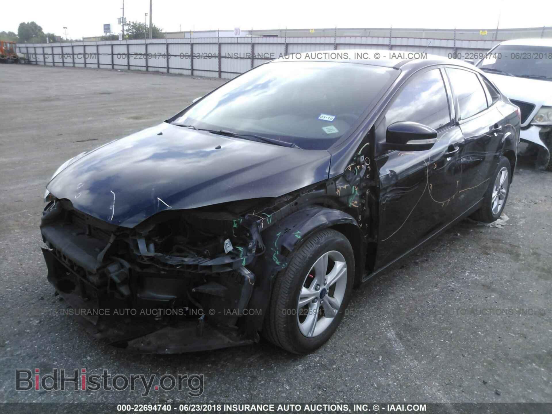 2013 Ford Focus - VIN: 1FADP3F22DL333821 - Photo 2
