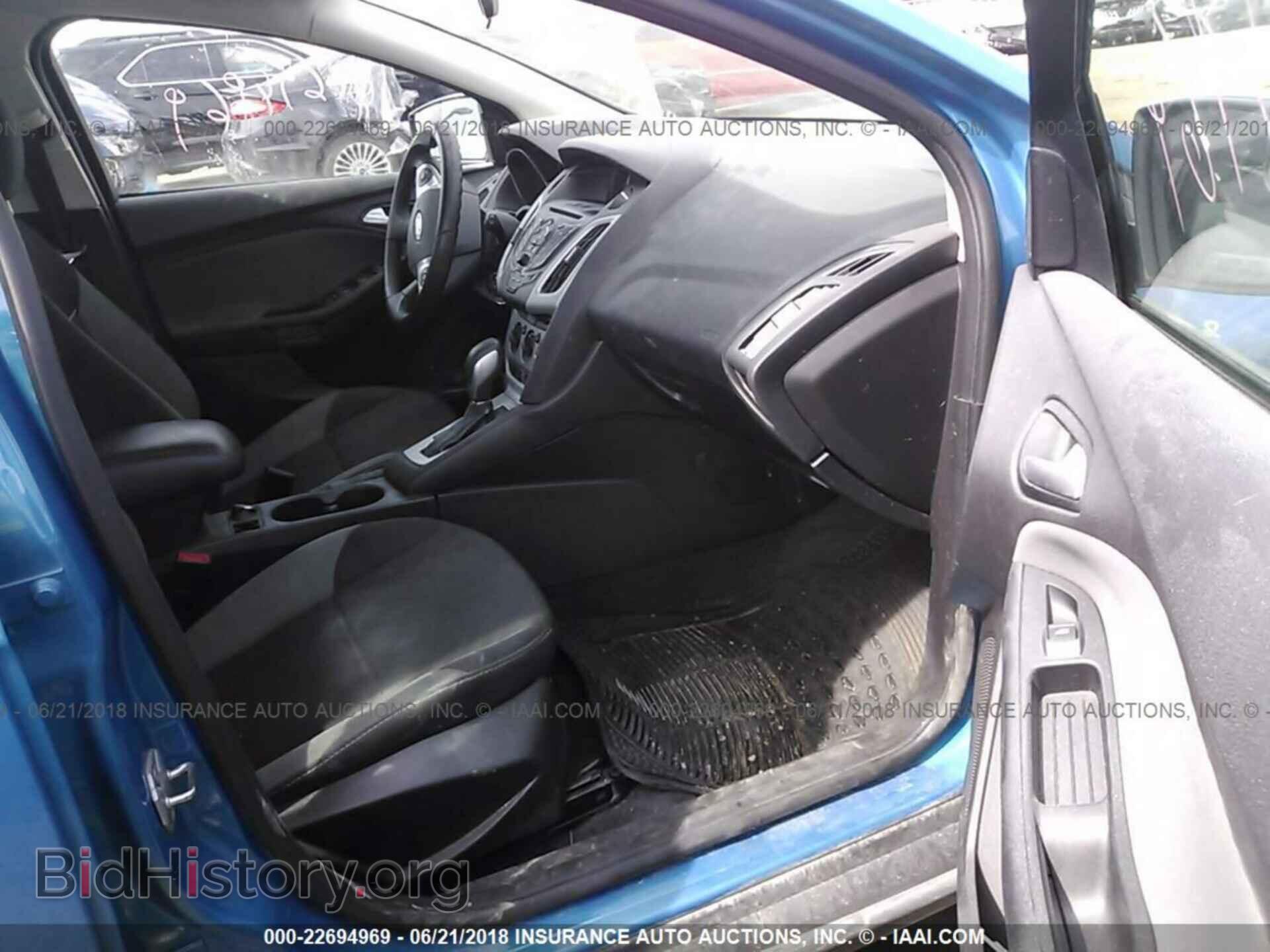 2014 Ford Focus - VIN: 1FADP3K2XEL450702 - Photo 5