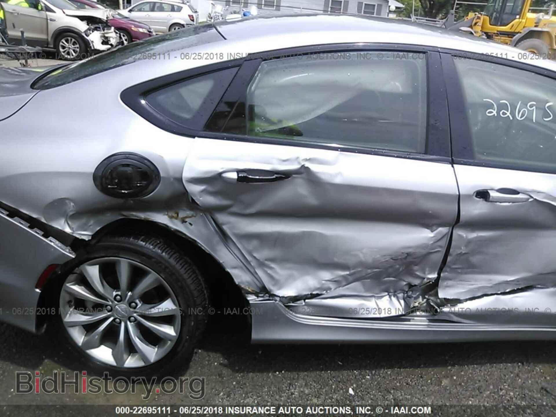 2016 Chrysler 200 - VIN: 1C3CCCBB6GN111609 - Photo 6