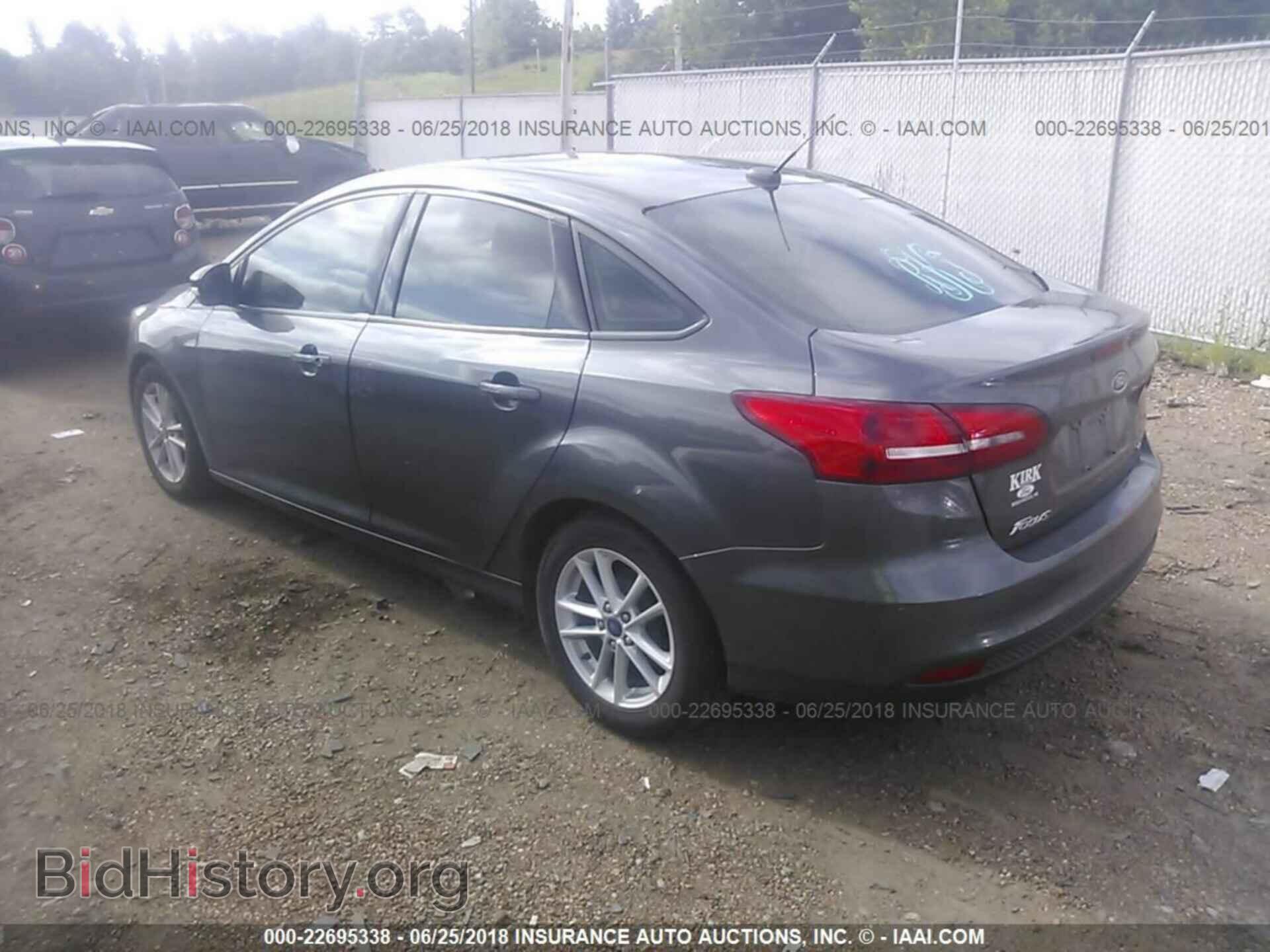 2017 Ford Focus - VIN: 1FADP3F28HL218498 - Фото 3