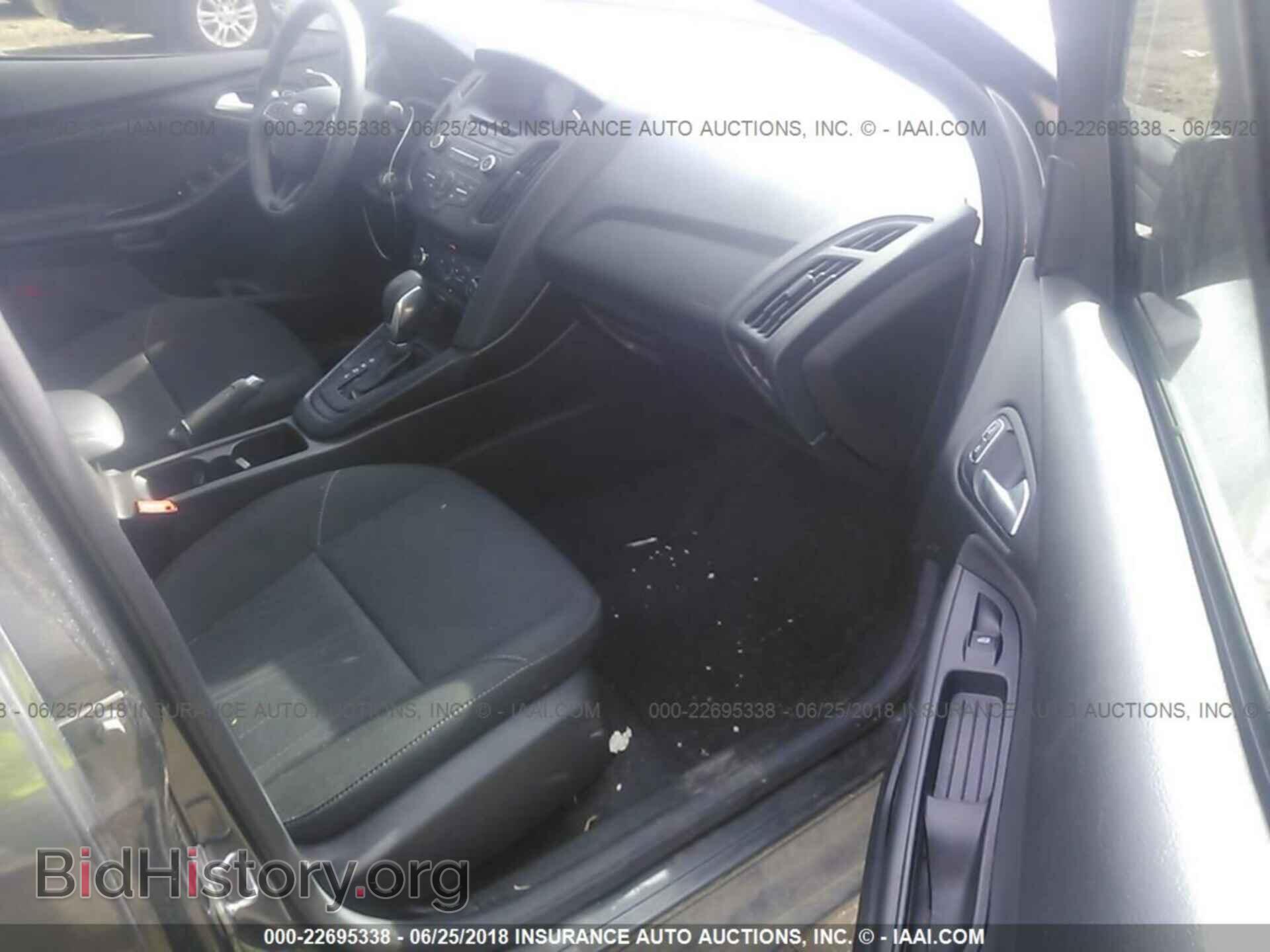 2017 Ford Focus - VIN: 1FADP3F28HL218498 - Фото 5