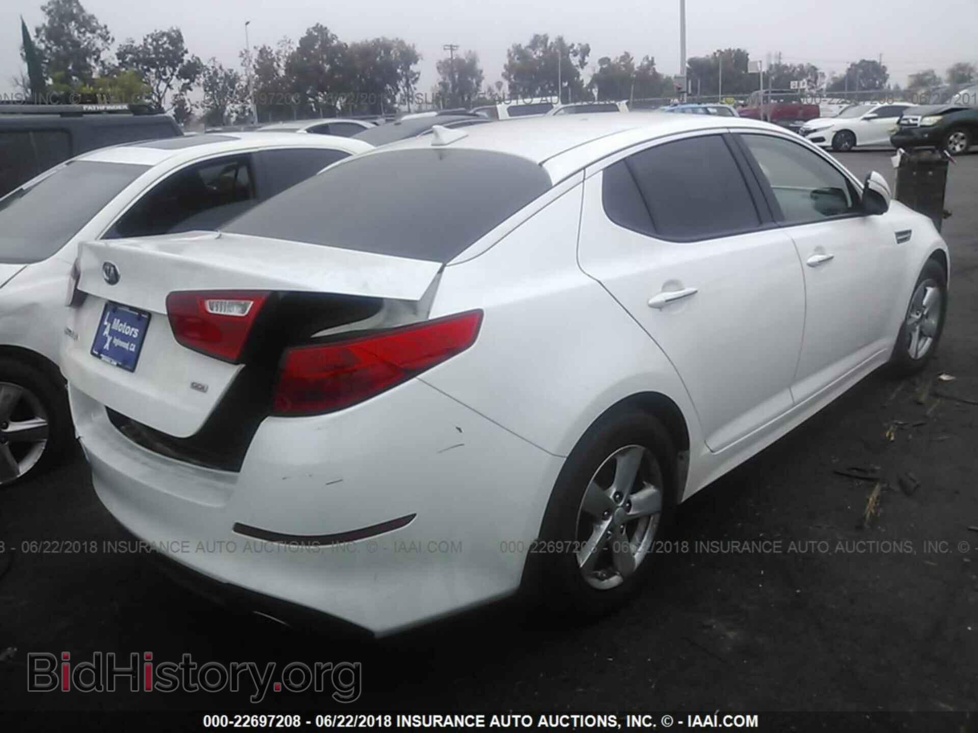 2015 Kia Optima - VIN: KNAGM4A73F5565342 - Photo 4