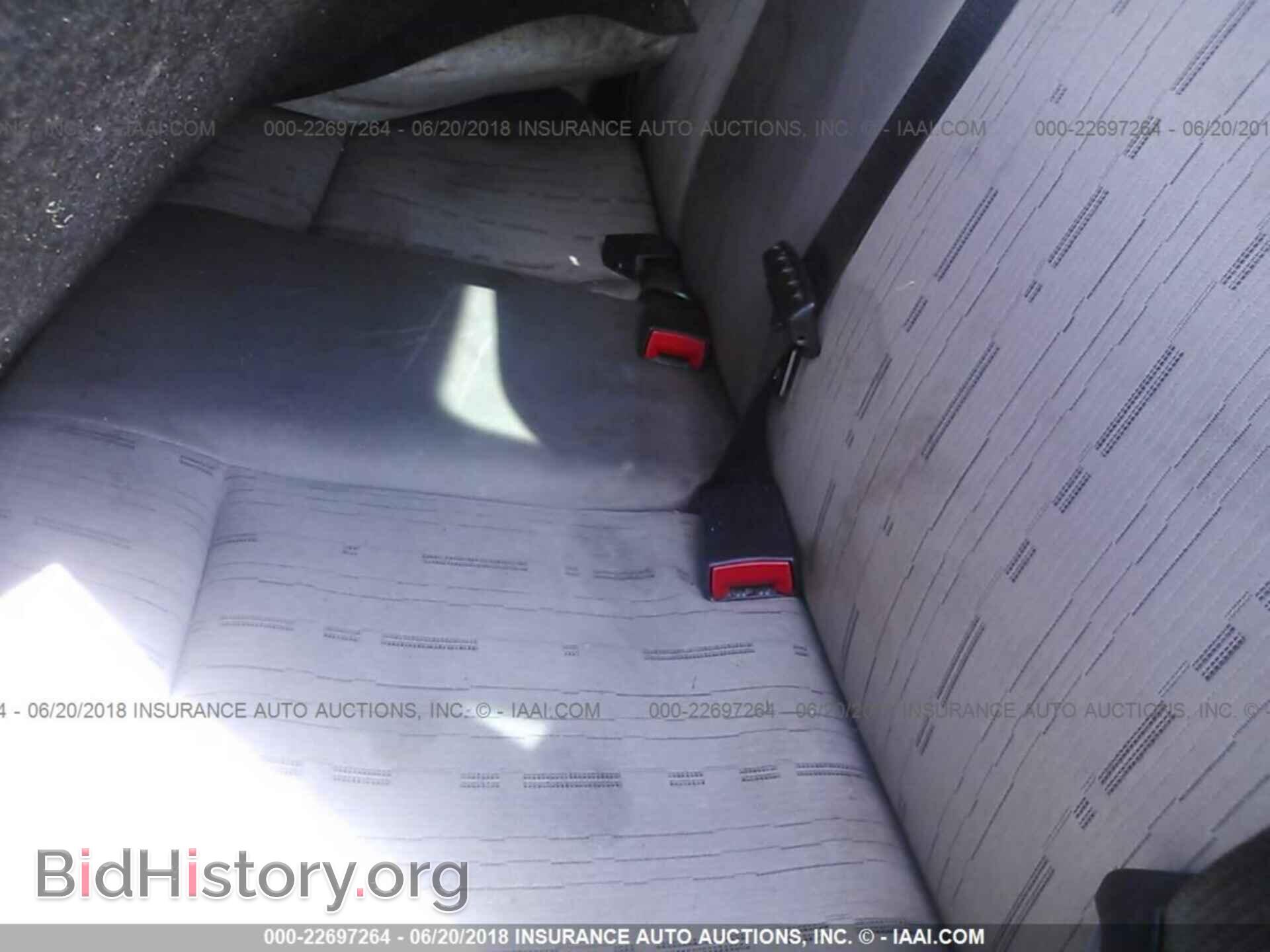 2011 Ford Focus - VIN: 1FAHP3FN8BW143223 - Photo 8