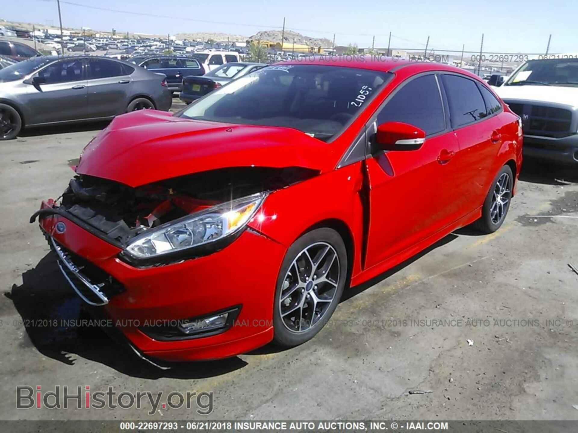 2016 Ford Focus - VIN: 1FADP3F21GL275611 - Photo 2
