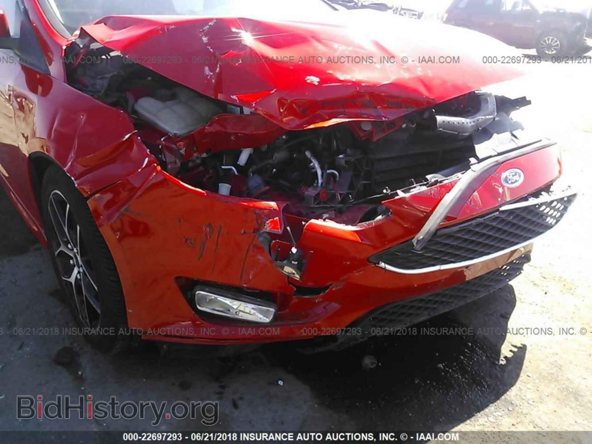 2016 Ford Focus - VIN: 1FADP3F21GL275611 - Photo 6