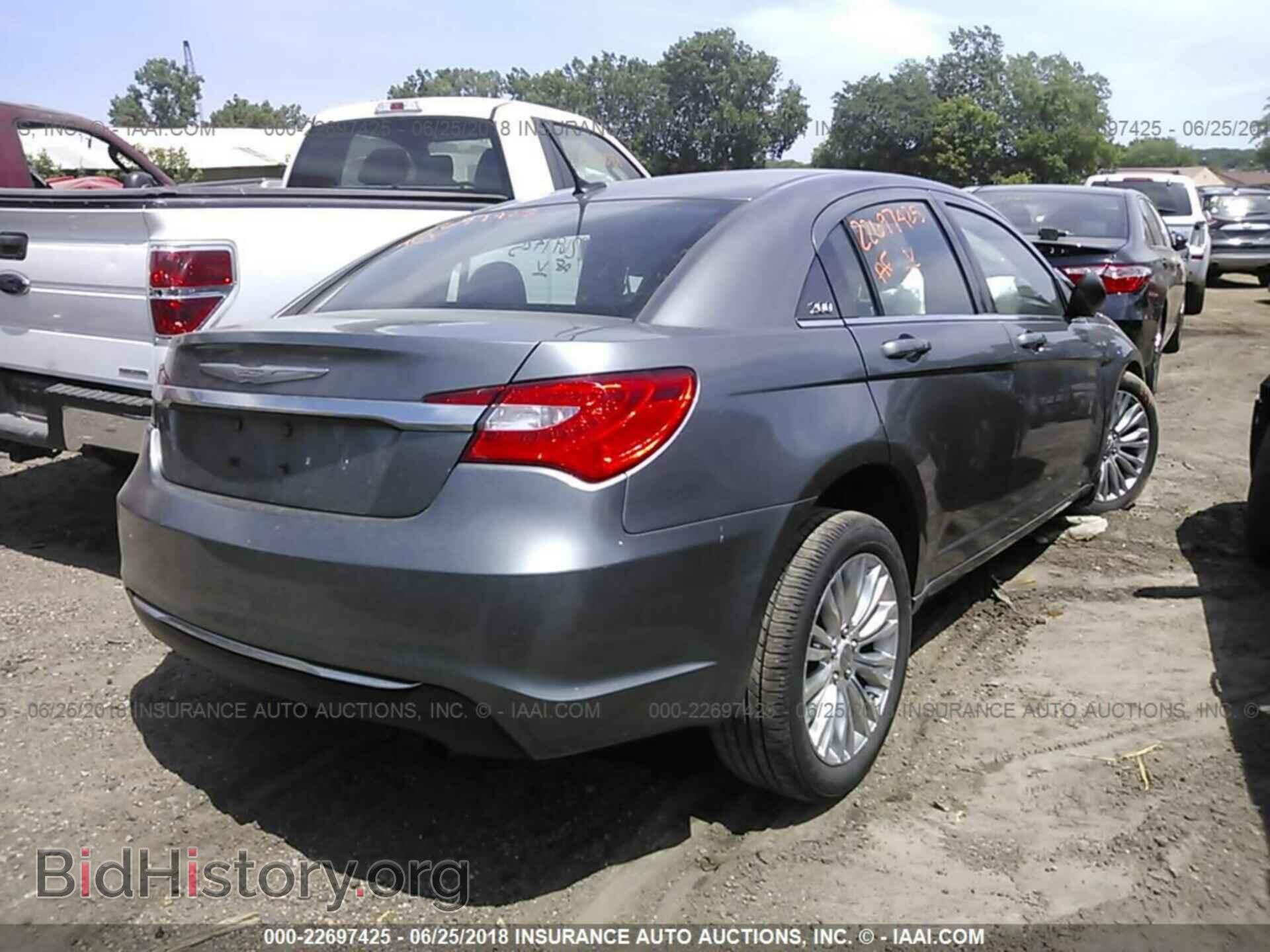 2012 Chrysler 200 - VIN: 1C3CCBAB0CN155577 - Фото 4