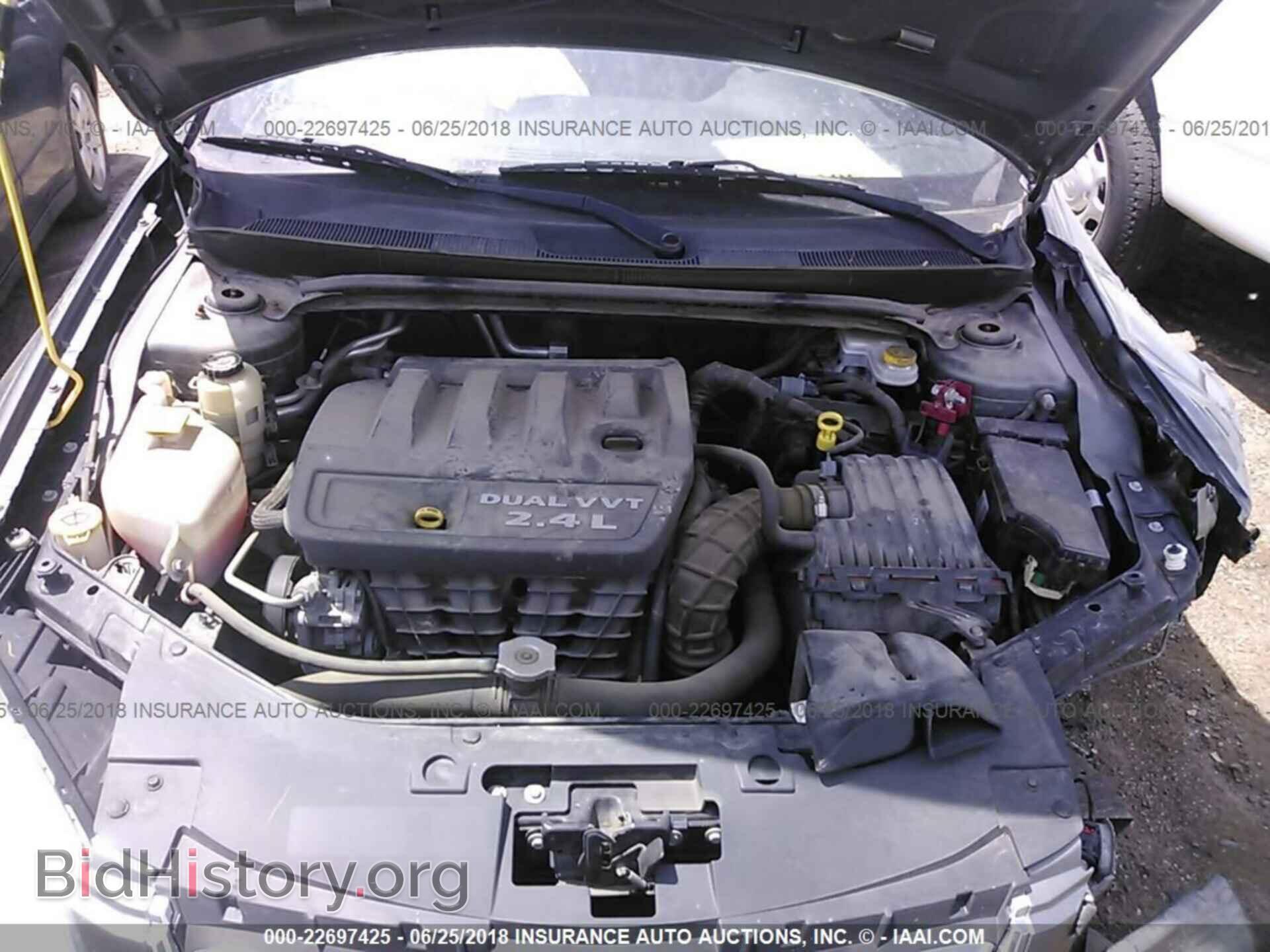 2012 Chrysler 200 - VIN: 1C3CCBAB0CN155577 - Фото 10