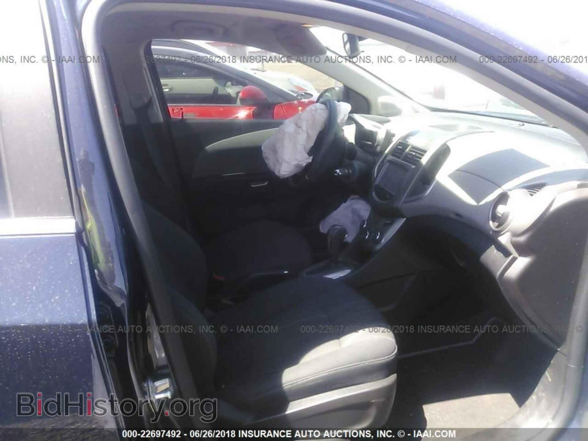 2015 Chevrolet Sonic - VIN: 1G1JC5SH2F4218138 - Фото 5