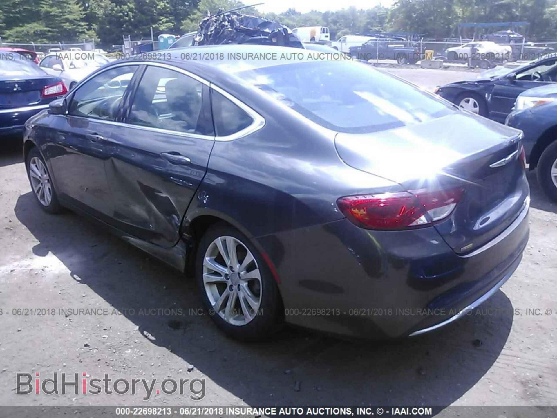 2015 Chrysler 200 - VIN: 1C3CCCAB3FN577322 - Photo 3