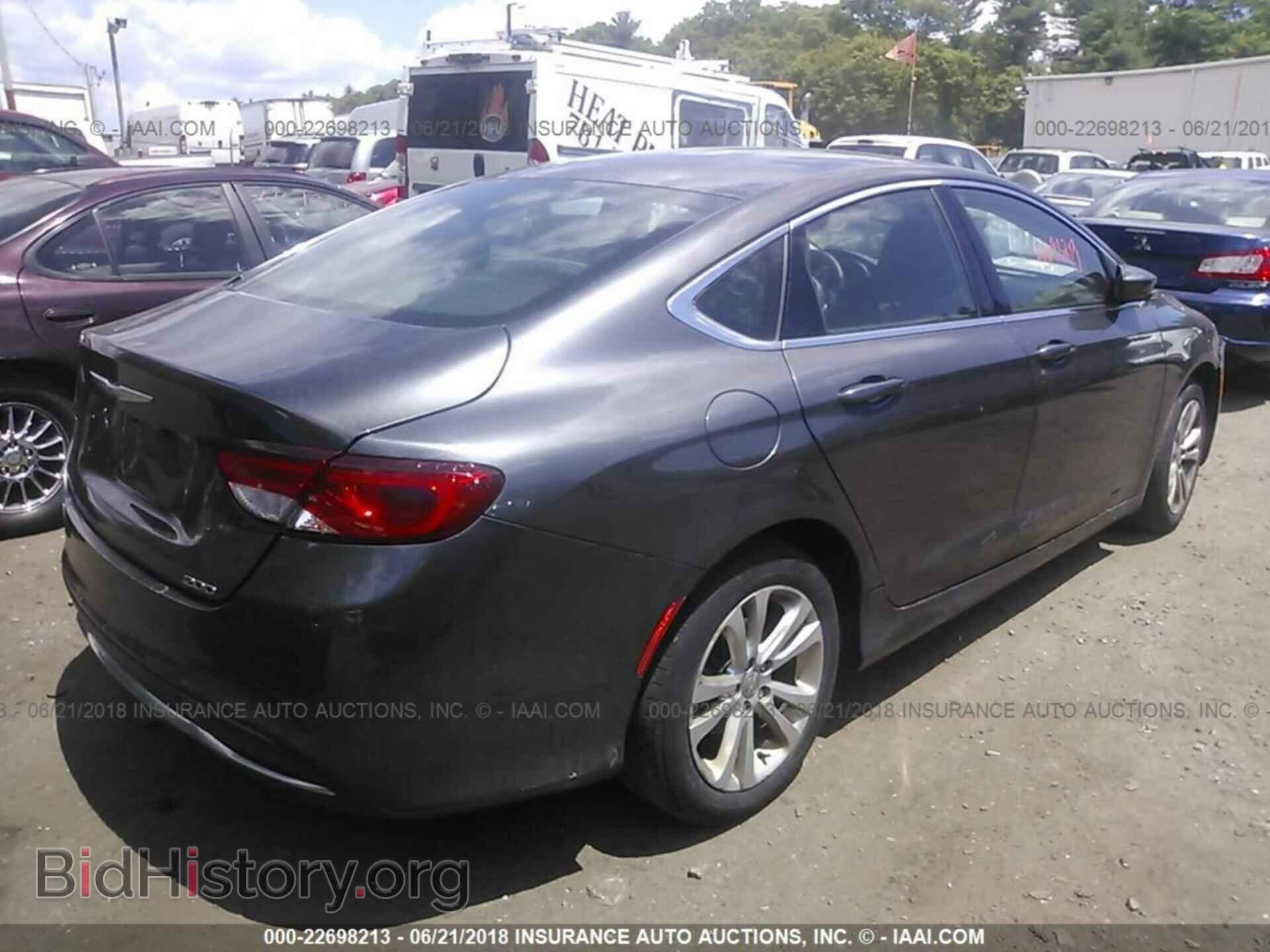 2015 Chrysler 200 - VIN: 1C3CCCAB3FN577322 - Photo 4