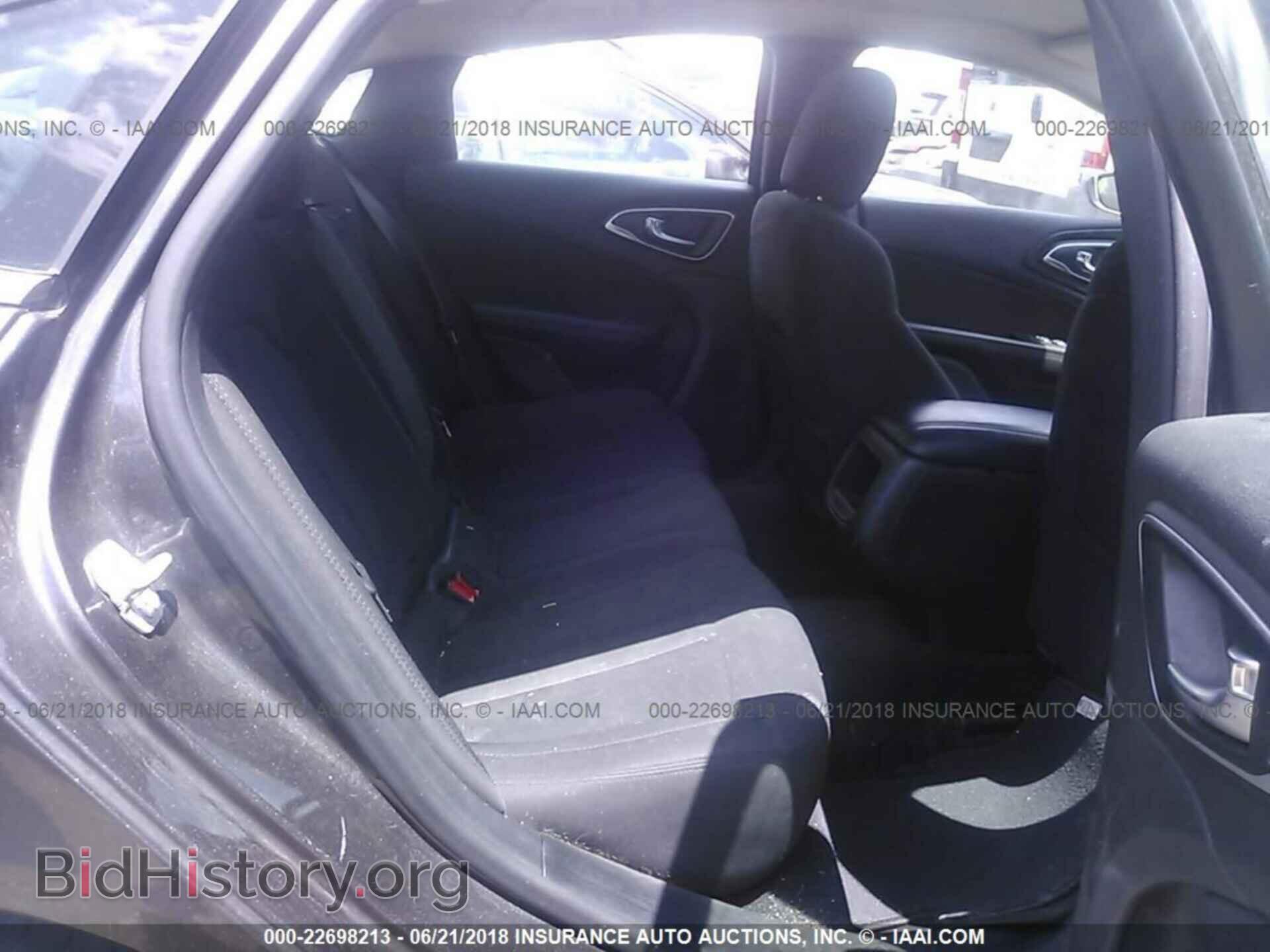 2015 Chrysler 200 - VIN: 1C3CCCAB3FN577322 - Photo 8