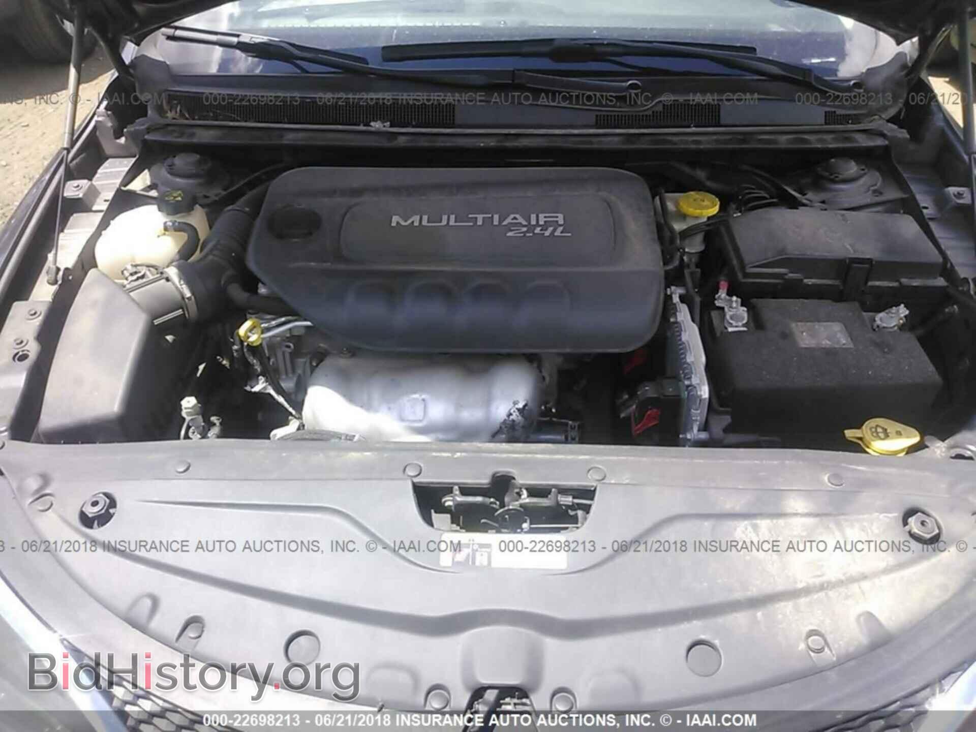 2015 Chrysler 200 - VIN: 1C3CCCAB3FN577322 - Photo 10