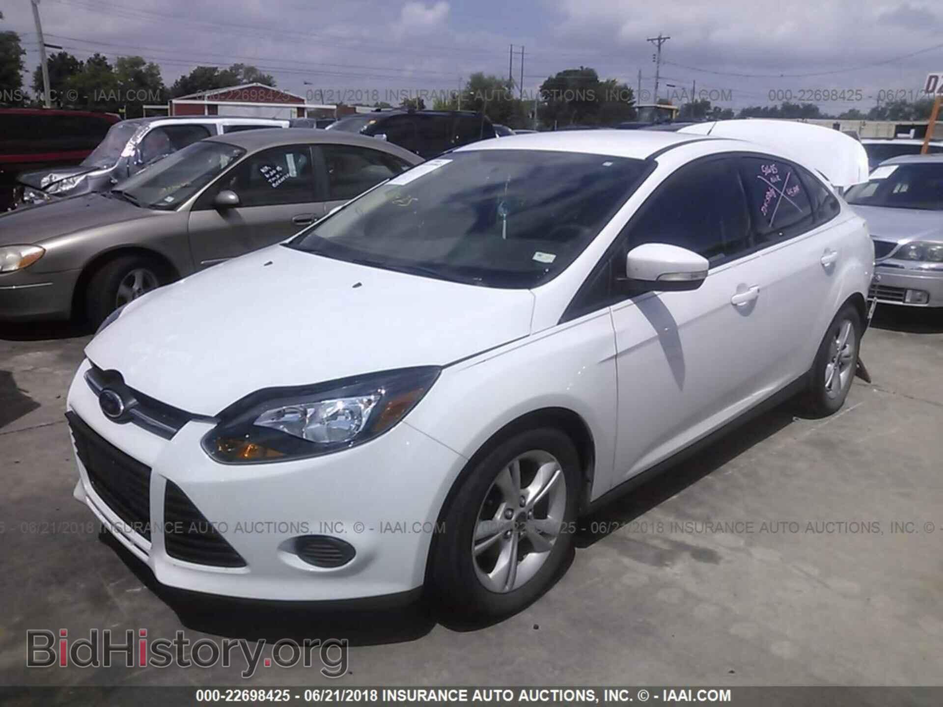 2014 Ford Focus - VIN: 1FADP3F22EL420152 - Photo 2
