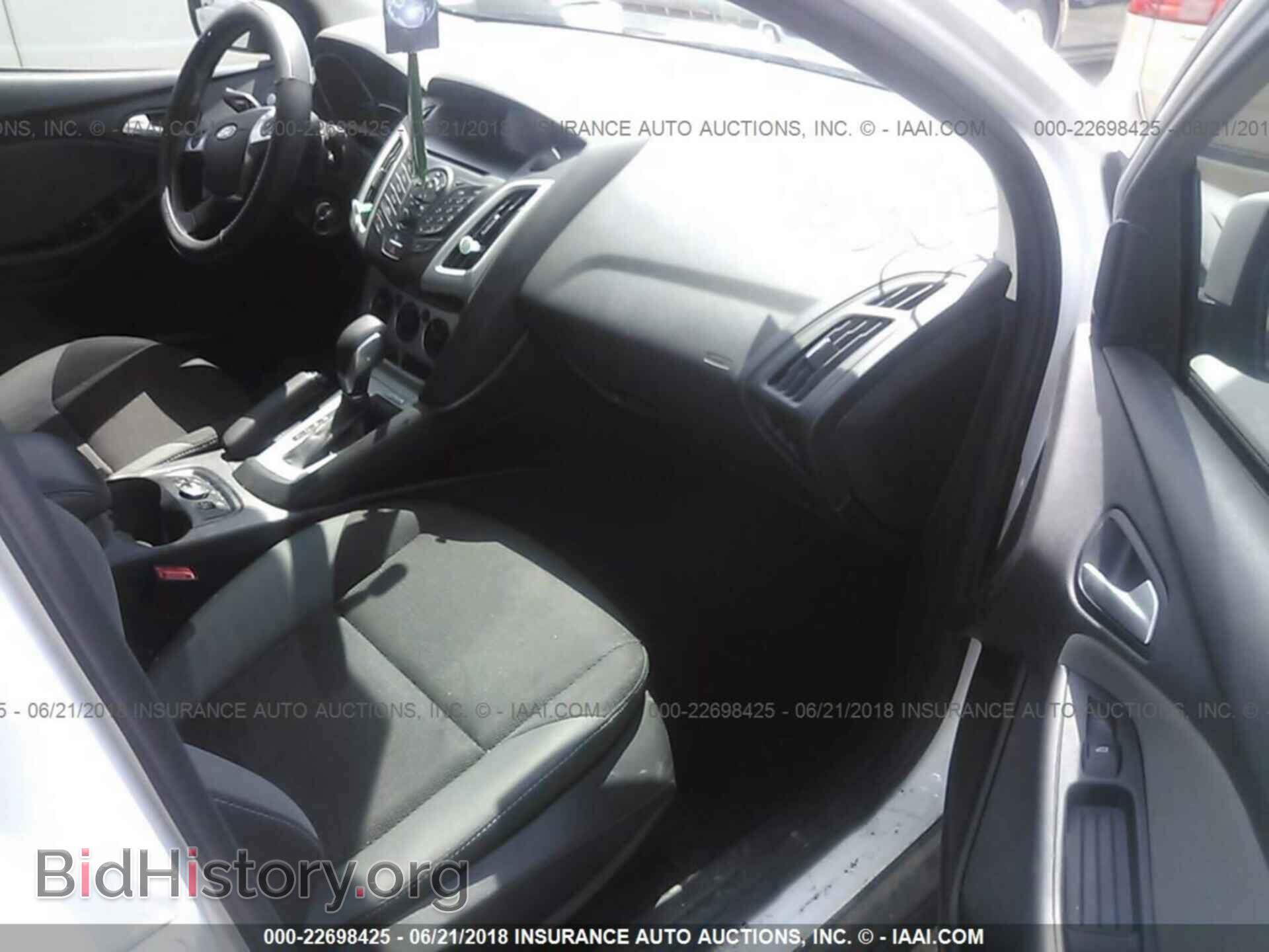 2014 Ford Focus - VIN: 1FADP3F22EL420152 - Photo 5
