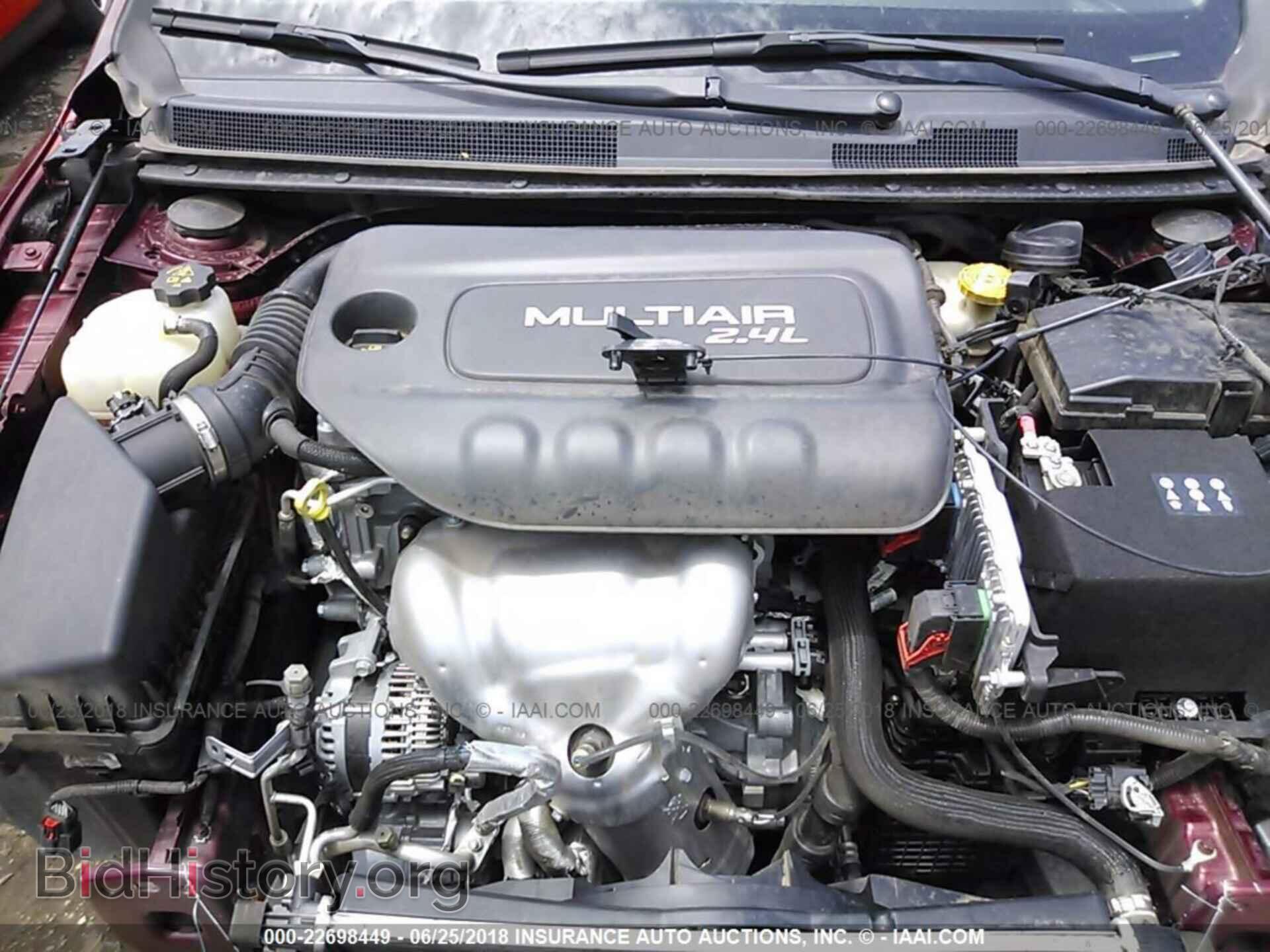 2015 Chrysler 200 - VIN: 1C3CCCAB8FN676668 - Photo 10