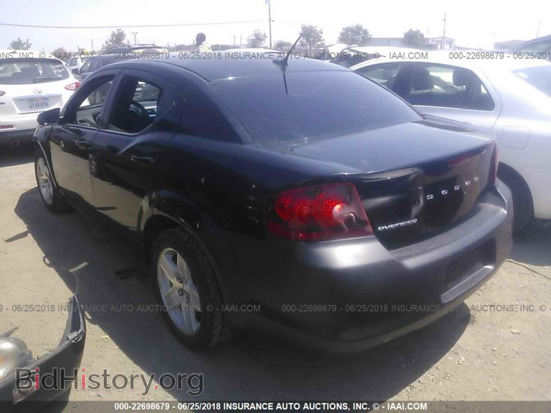 2011 Dodge Avenger - VIN: 1B3BD4FB9BN579140 - Photo 3