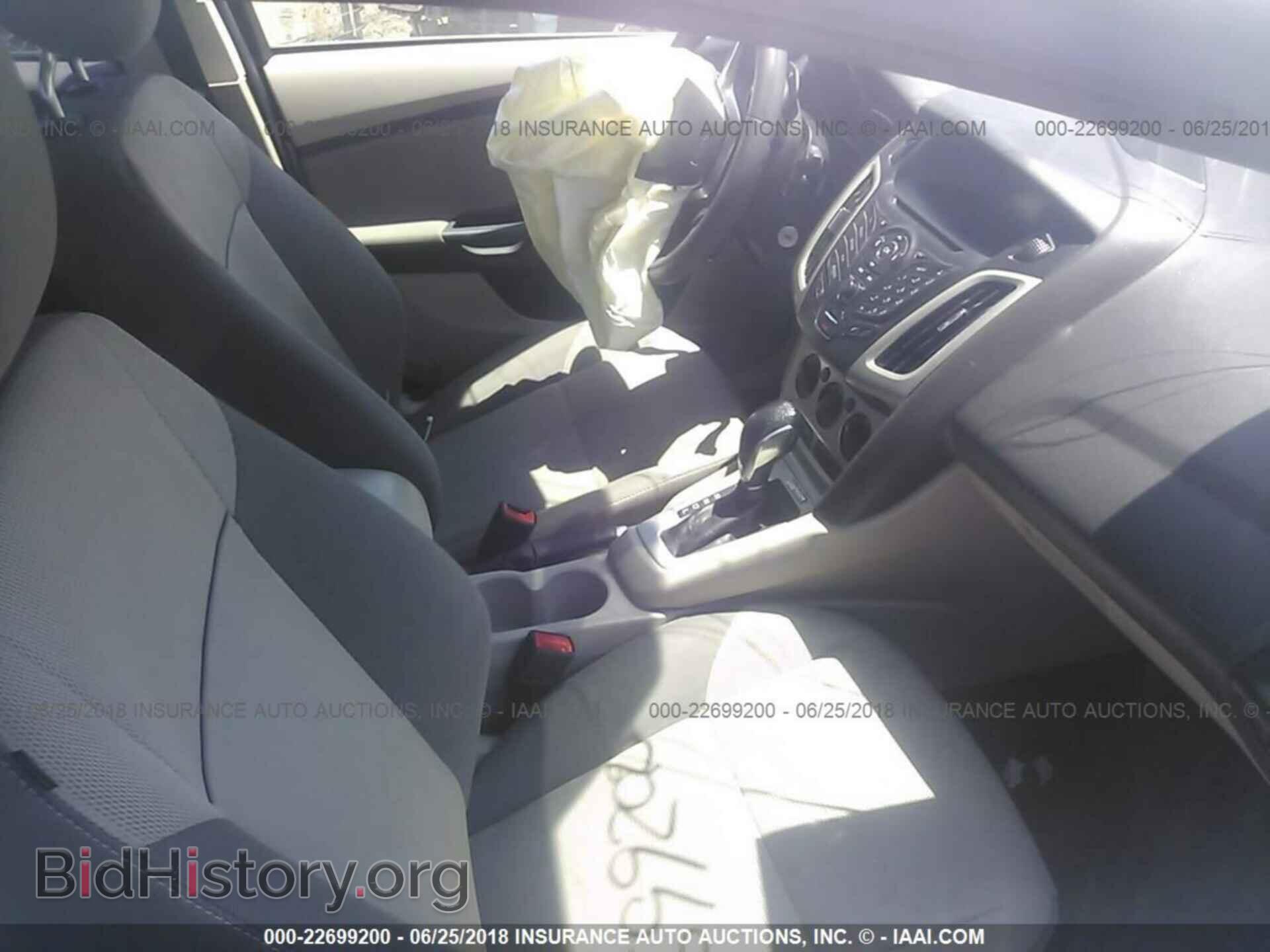 2012 Ford Focus - VIN: 1FAHP3F20CL155343 - Photo 5