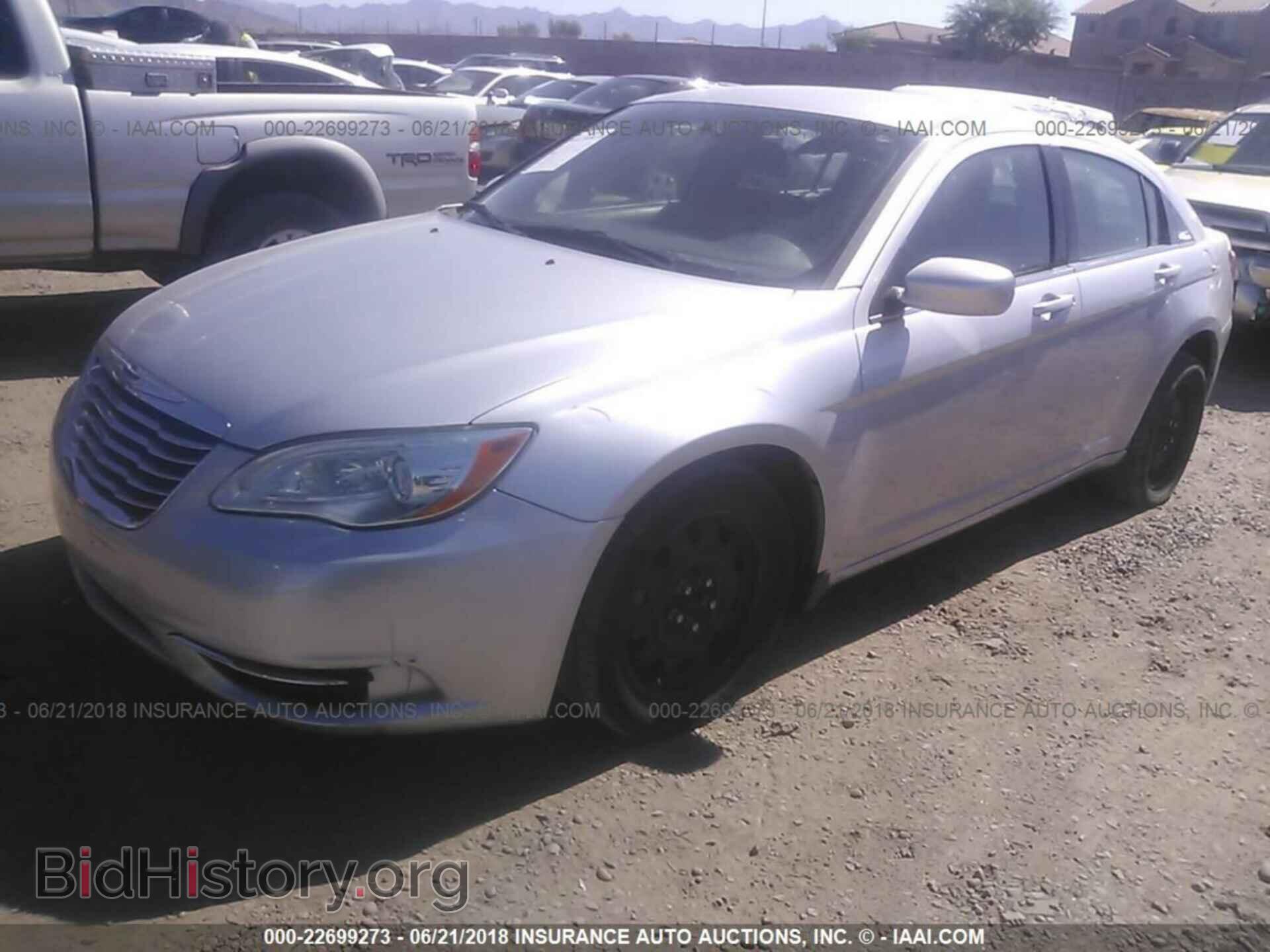 2012 Chrysler 200 - VIN: 1C3CCBAB9CN261879 - Фото 2