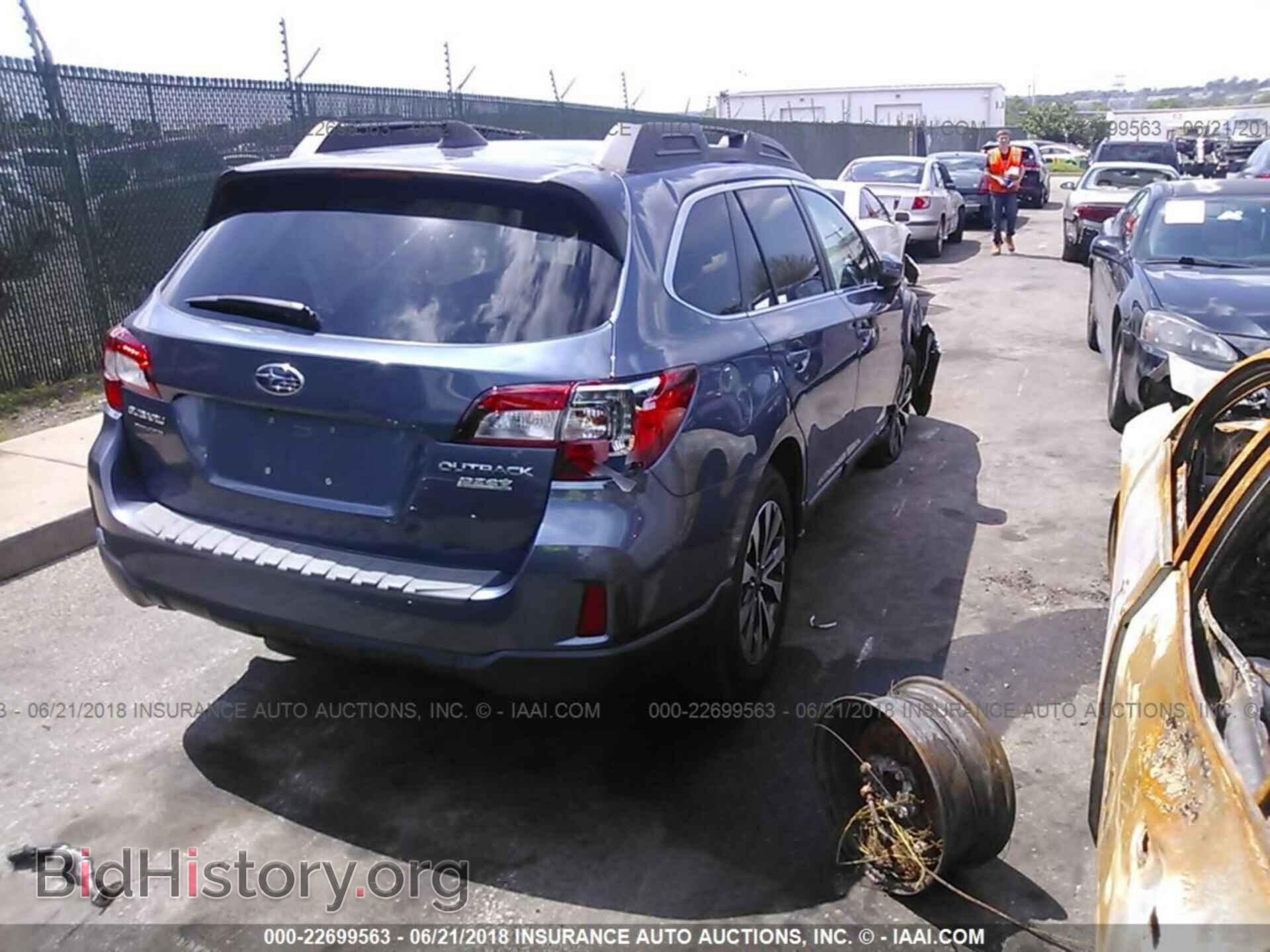 2016 Subaru Outback - VIN: 4S4BSANC5G3254657 - Photo 4