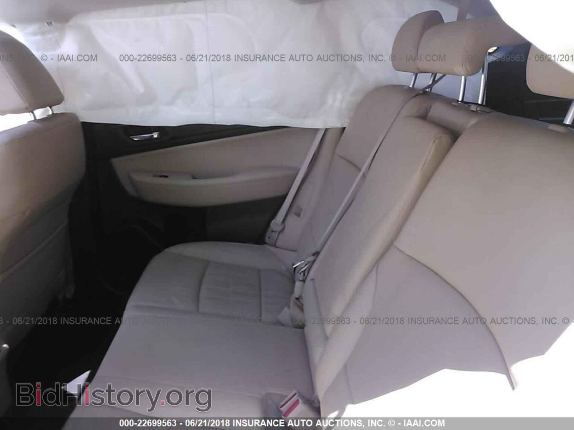 2016 Subaru Outback - VIN: 4S4BSANC5G3254657 - Photo 8