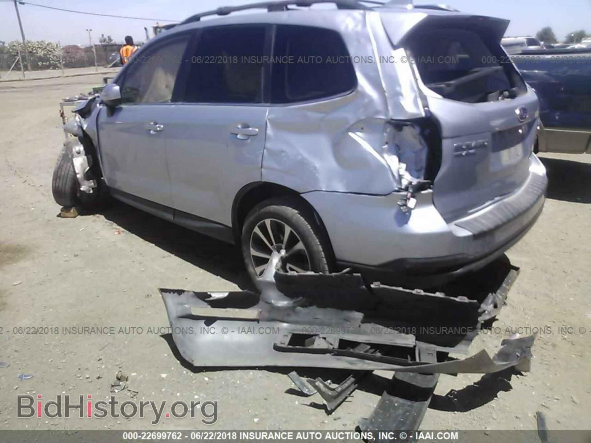 2017 Subaru Forester - VIN: JF2SJGEC5HH526303 - Фото 3