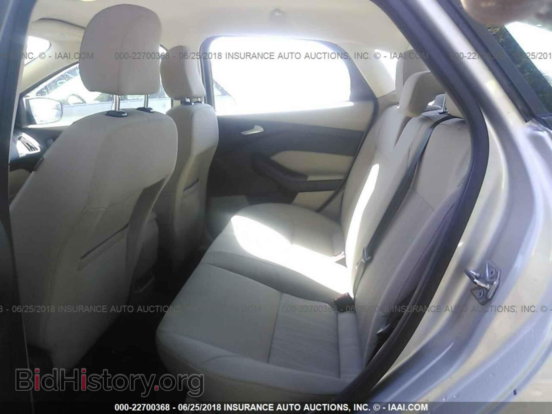 2016 Ford Focus - VIN: 1FADP3F28GL323976 - Фото 8
