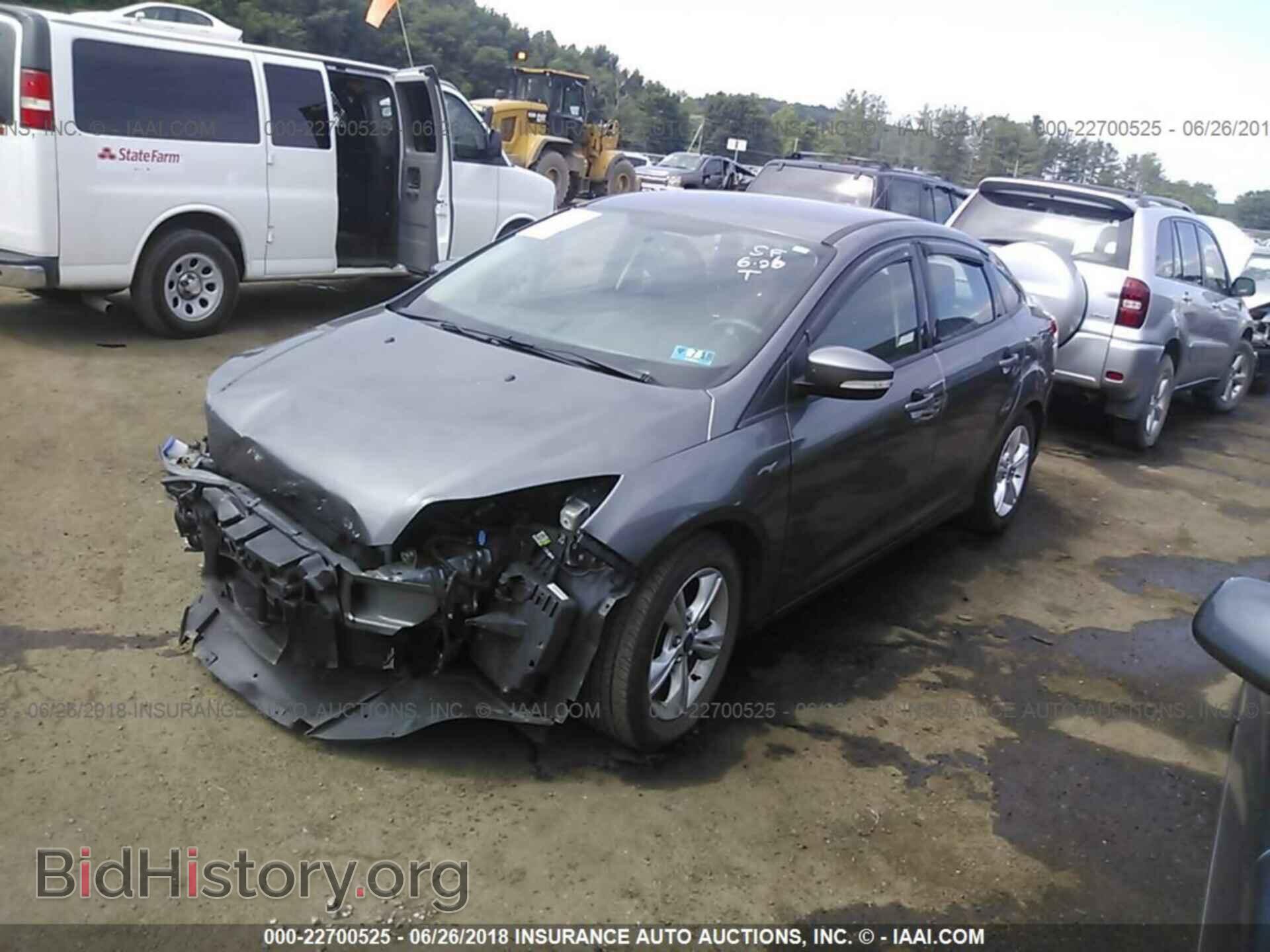 2014 Ford Focus - VIN: 1FADP3F2XEL106510 - Фото 2