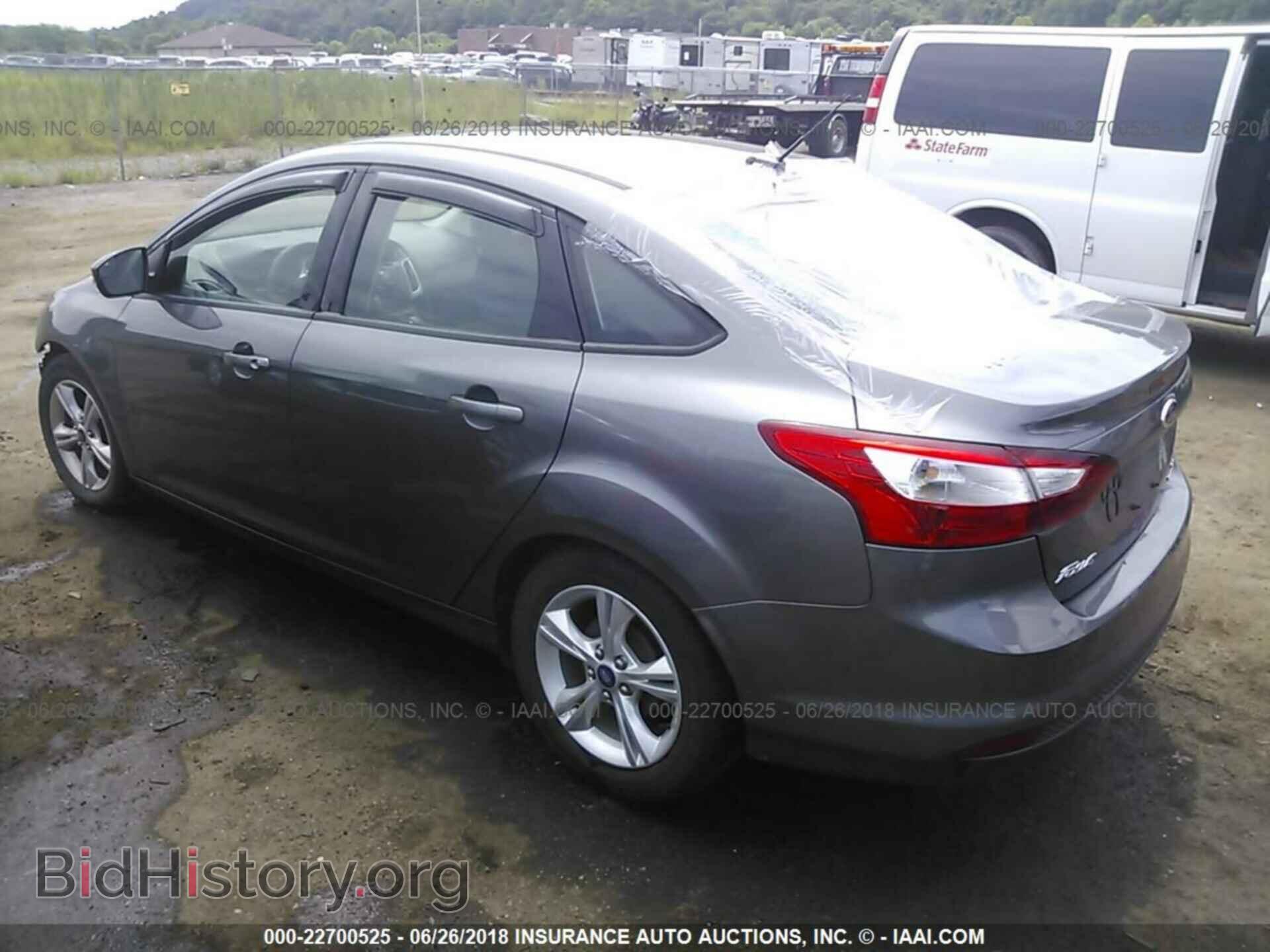 2014 Ford Focus - VIN: 1FADP3F2XEL106510 - Фото 3