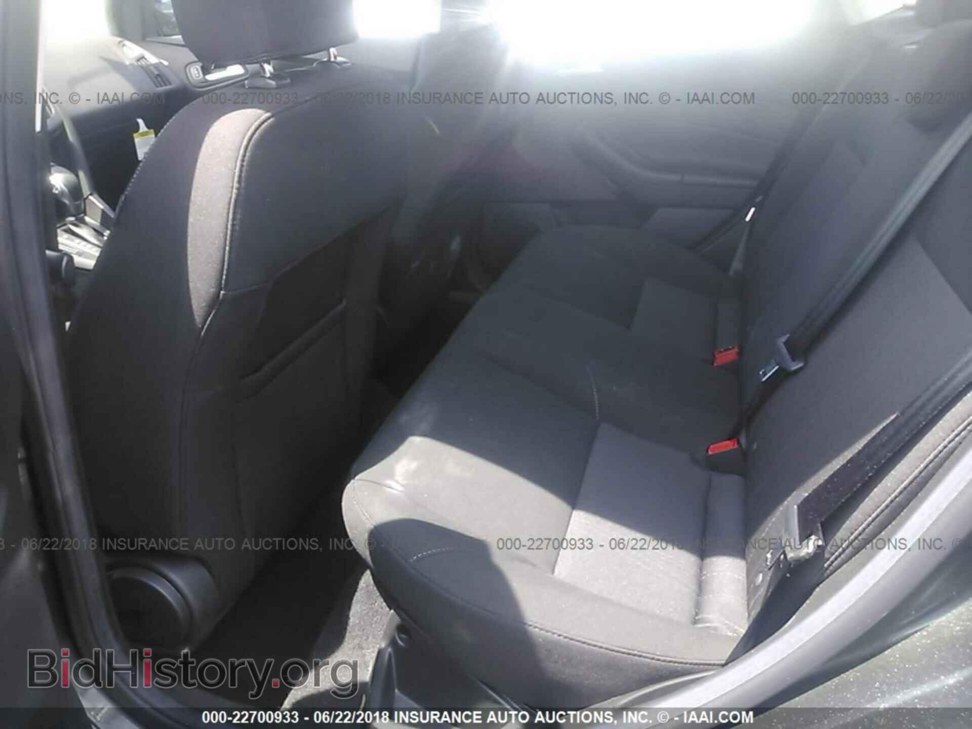 2017 Ford Focus - VIN: 1FADP3F22HL311758 - Photo 8