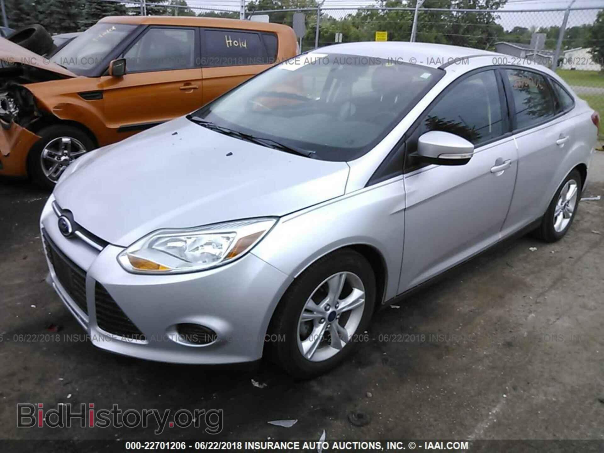 2014 Ford Focus - VIN: 1FADP3F29EL234298 - Фото 2