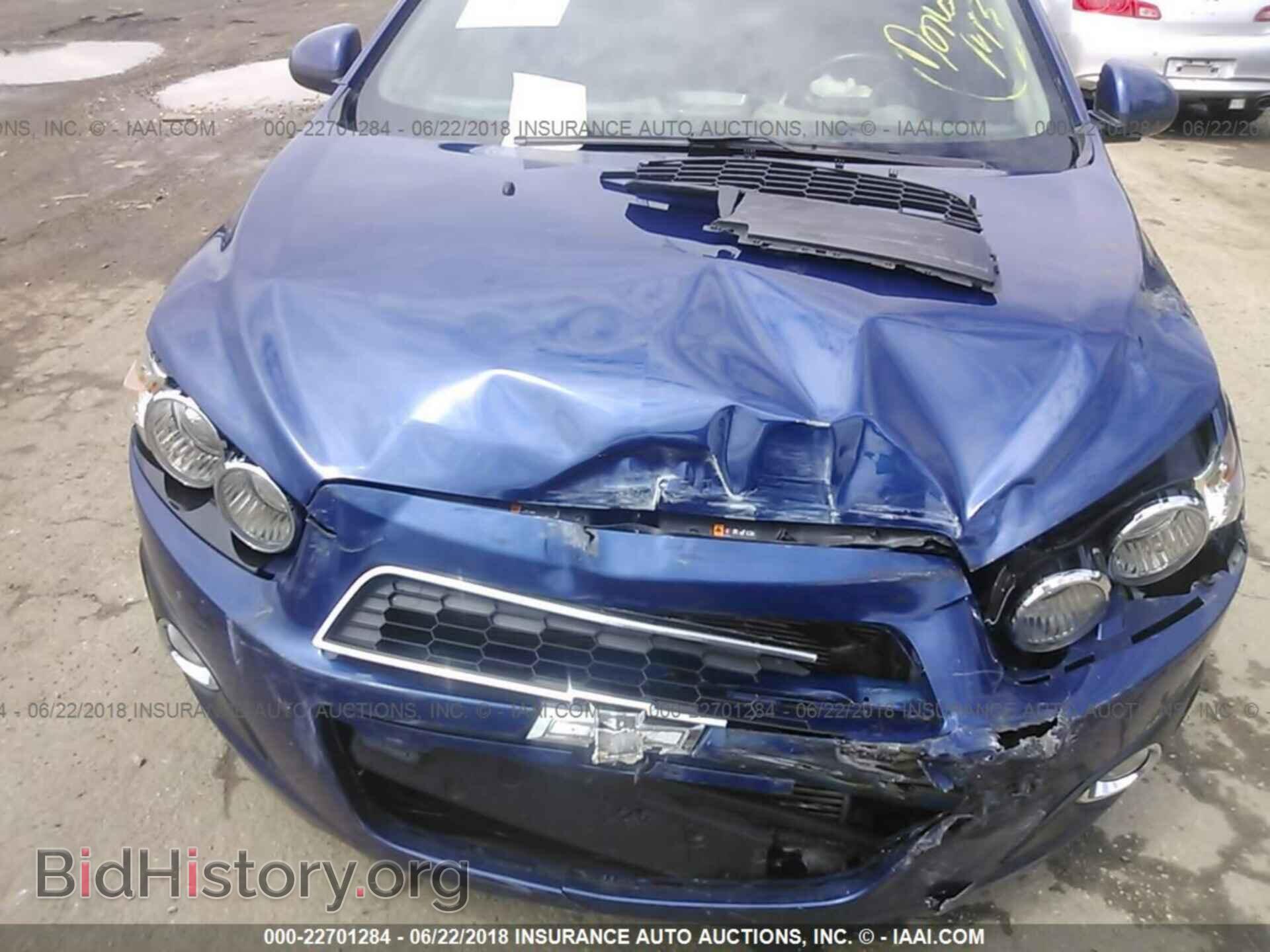 2014 Chevrolet Sonic - VIN: 1G1JE6SB4E4225828 - Photo 6