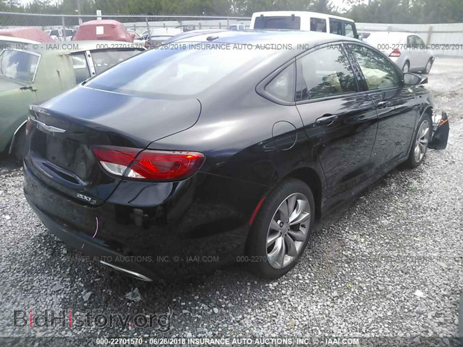 2016 Chrysler 200 - VIN: 1C3CCCBB3GN138136 - Photo 4