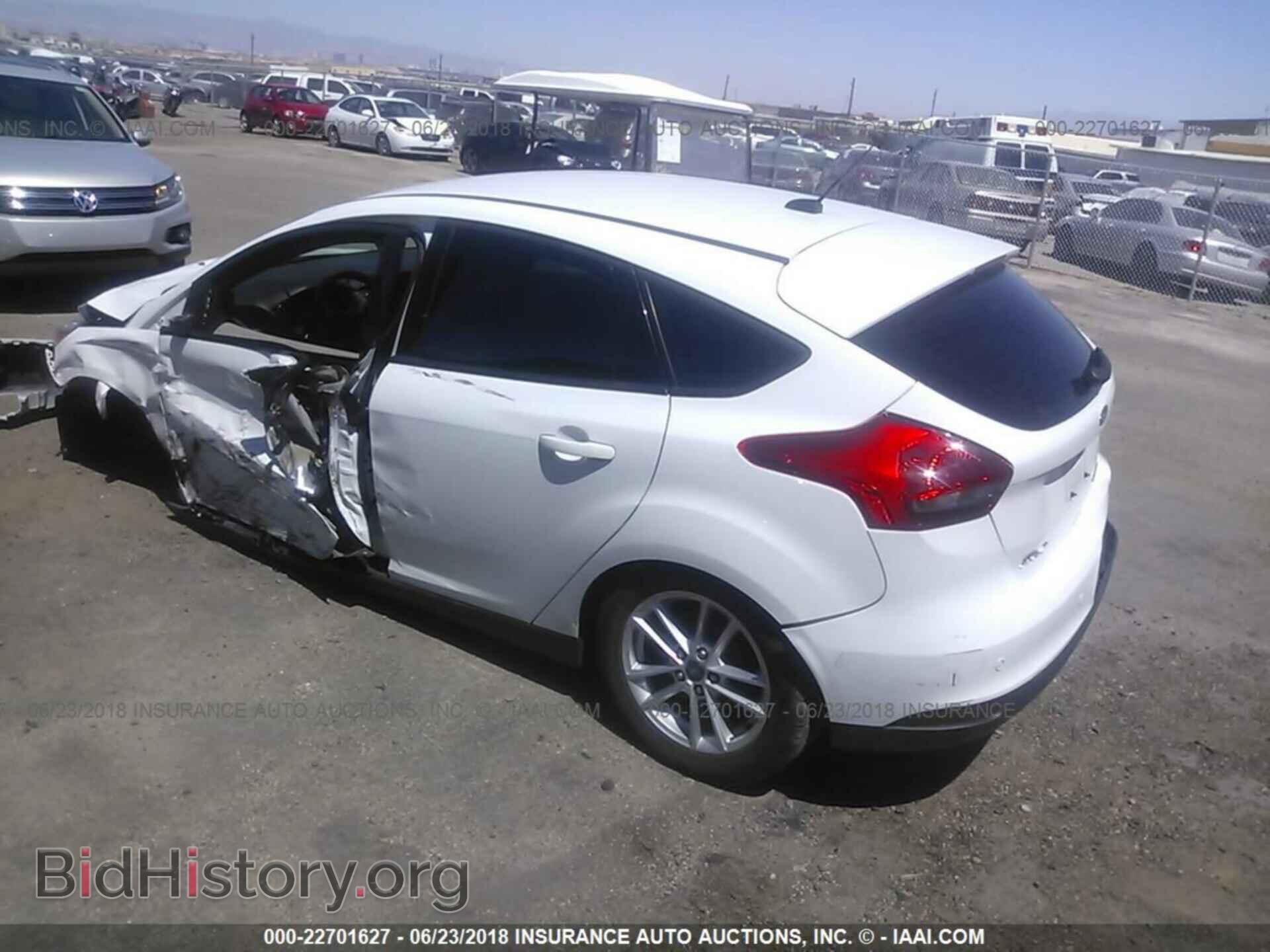 2016 Ford Focus - VIN: 1FADP3K22GL362536 - Photo 3