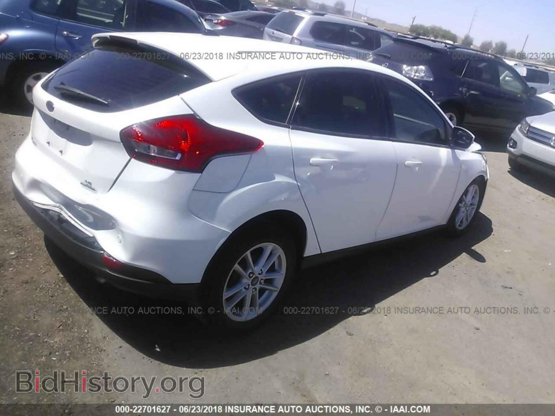 2016 Ford Focus - VIN: 1FADP3K22GL362536 - Photo 4