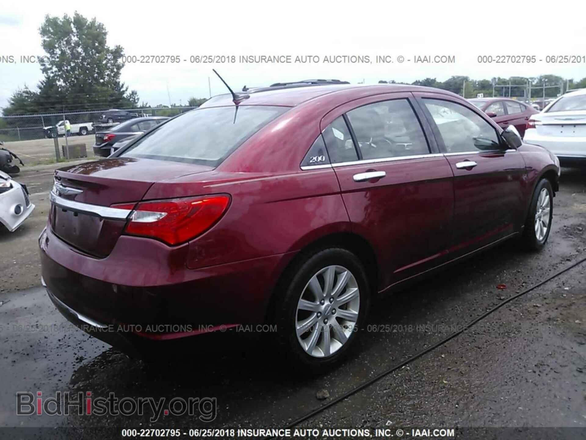 2013 Chrysler 200 - VIN: 1C3CCBCG8DN543764 - Фото 4