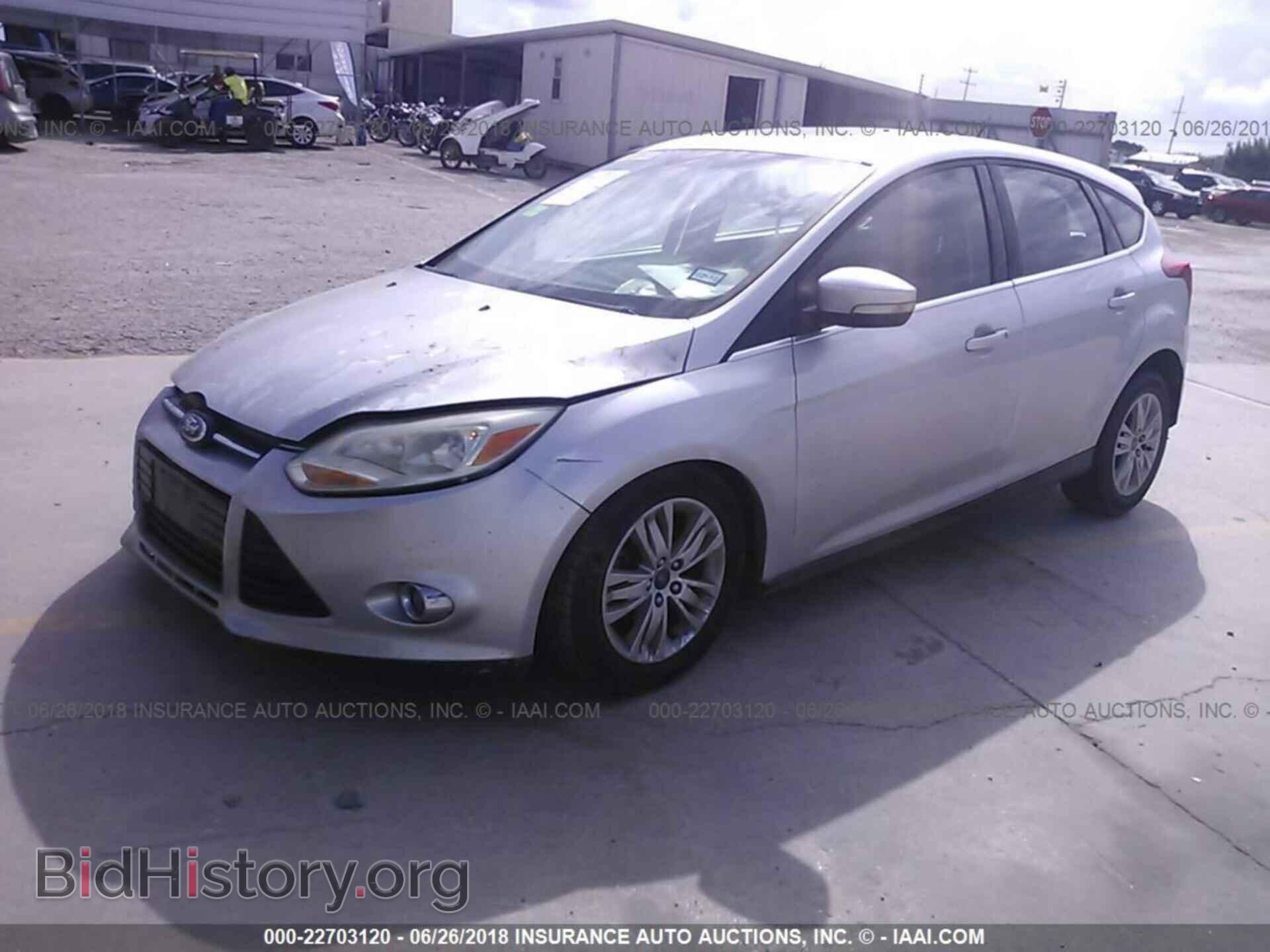 2012 Ford Focus - VIN: 1FAHP3M26CL374424 - Photo 2