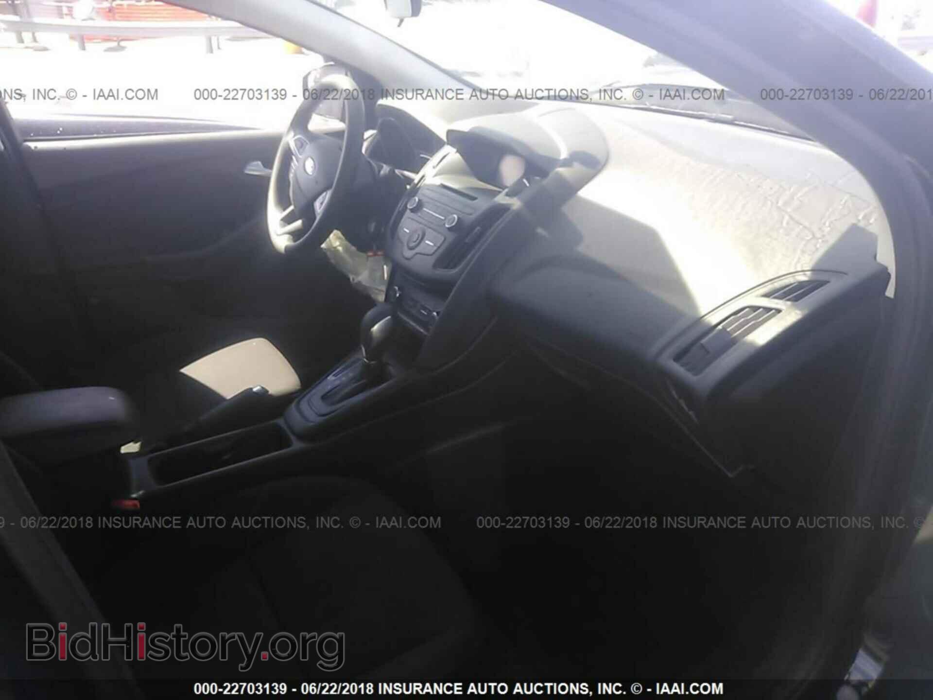 2017 Ford Focus - VIN: 1FADP3F20HL251303 - Photo 5
