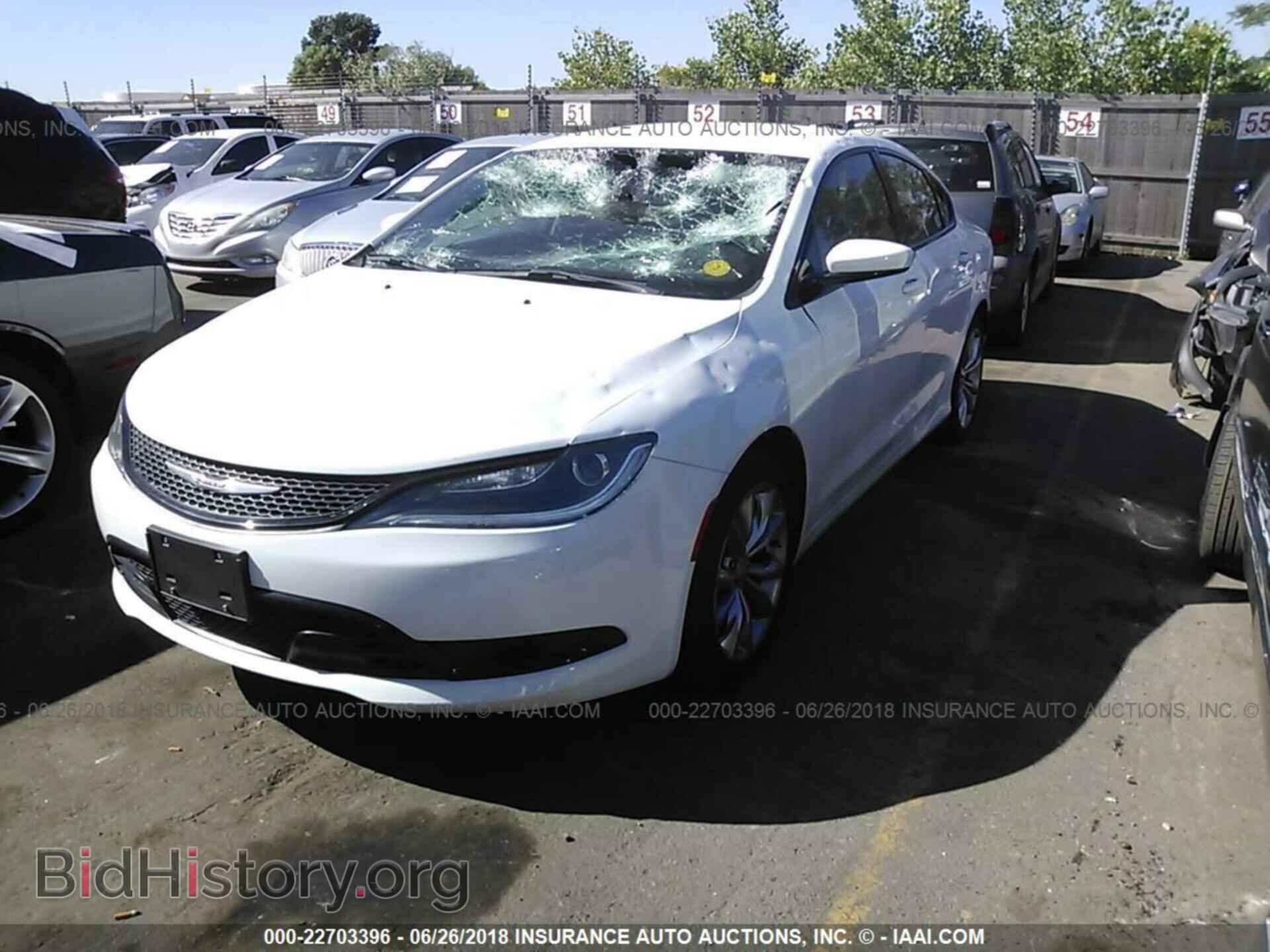 2016 Chrysler 200 - VIN: 1C3CCCBB2GN123899 - Photo 2
