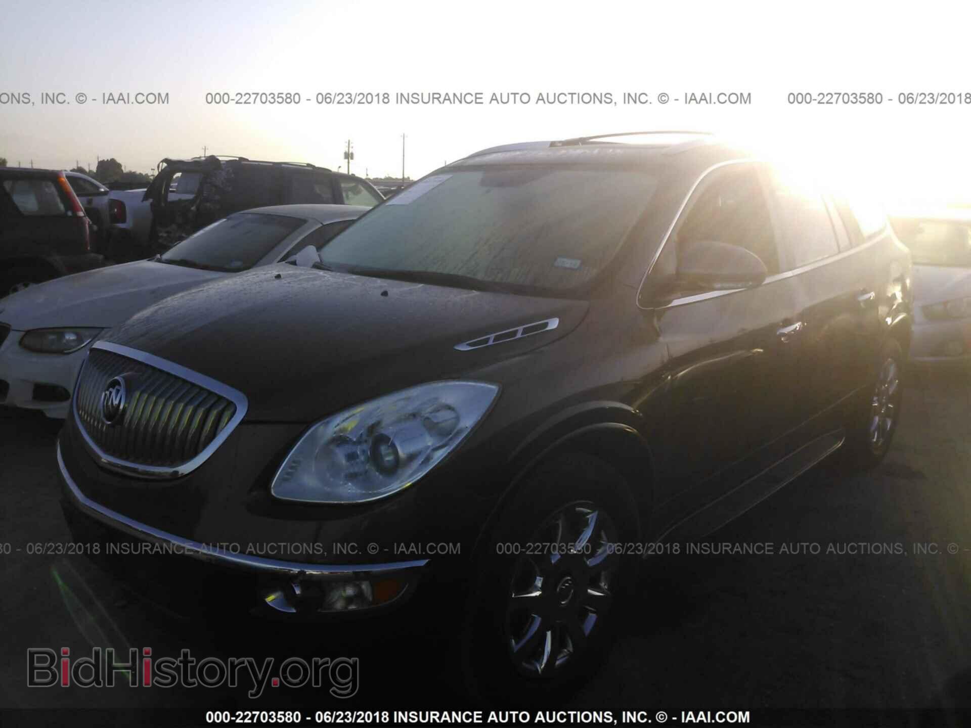 2012 Buick Enclave - VIN: 5GAKRDED6CJ304399 - Фото 2