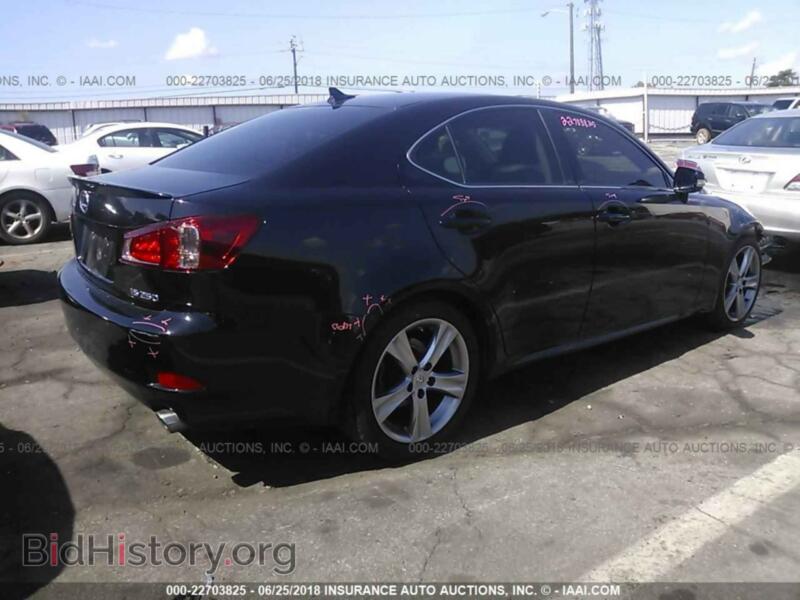 2011 Lexus IS (VIN JTHBF5C26B5156131) — photo 4 of 10