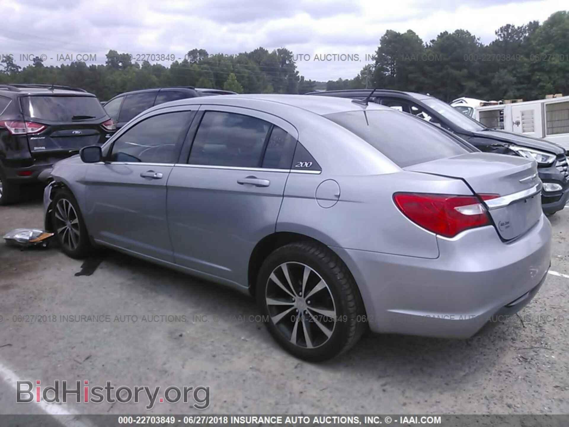 2013 Chrysler 200 - VIN: 1C3CCBBB4DN512677 - Фото 3