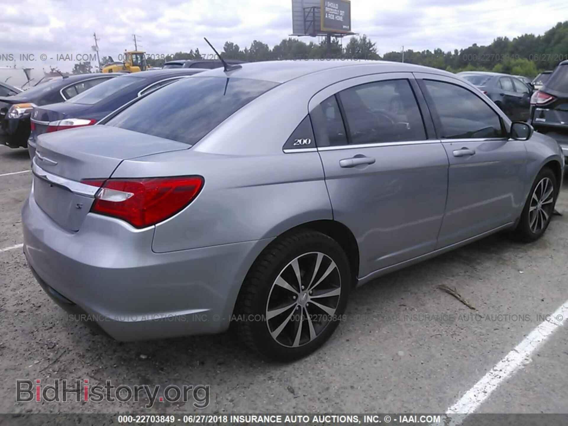 2013 Chrysler 200 - VIN: 1C3CCBBB4DN512677 - Фото 4