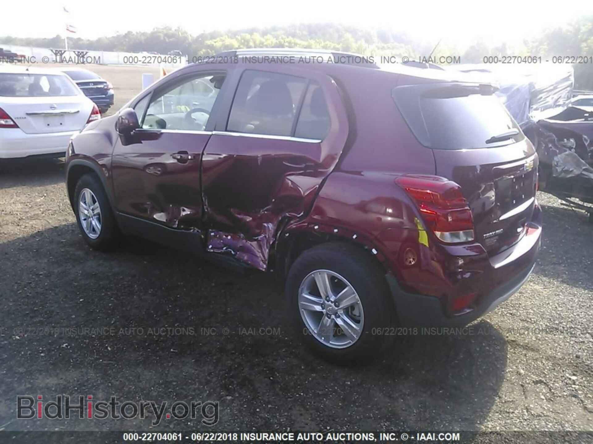 2018 Chevrolet Trax - VIN: 3GNCJPSB6JL258519 - Фото 3