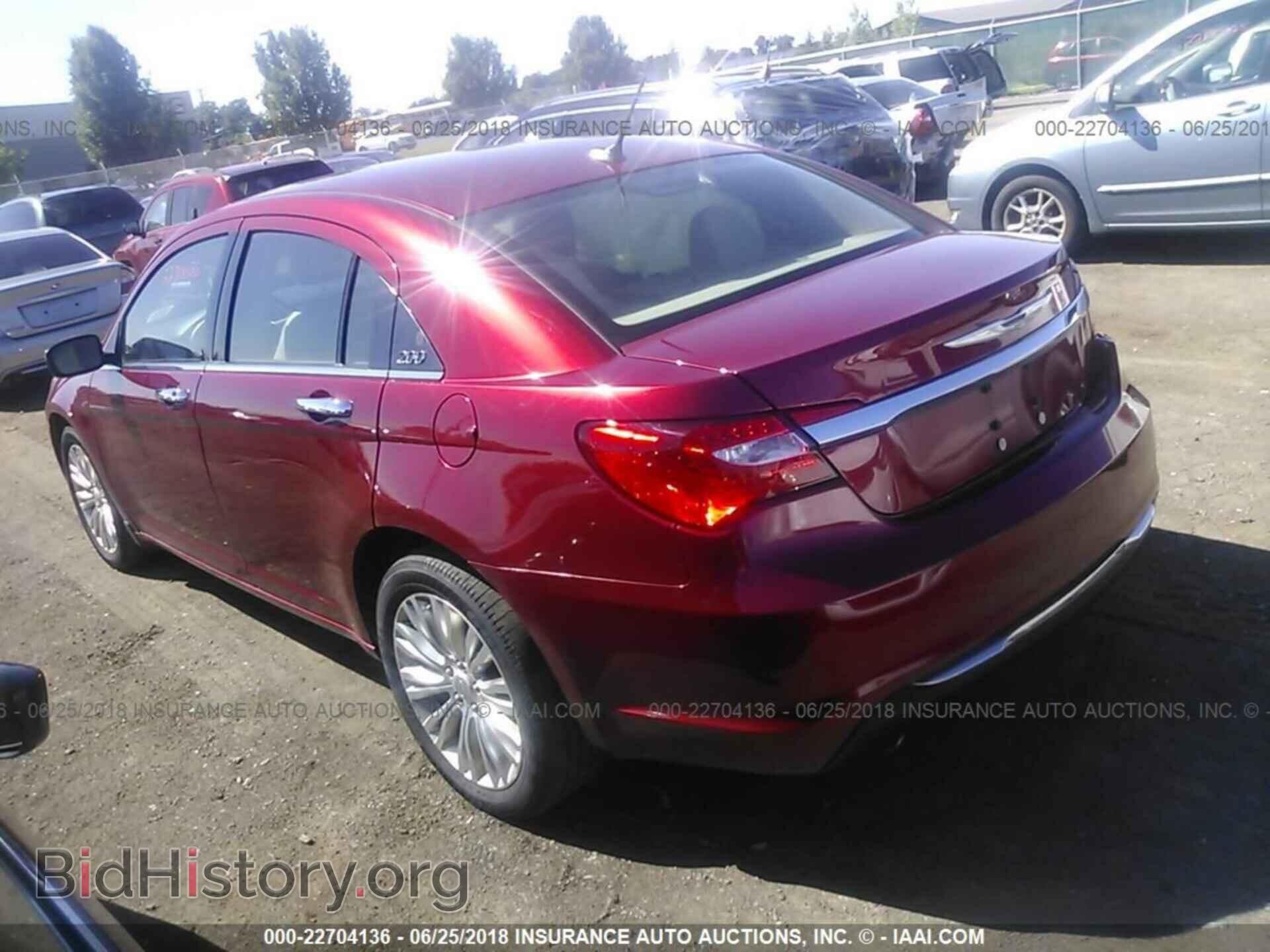2013 Chrysler 200 - VIN: 1C3CCBCG8DN738165 - Фото 3