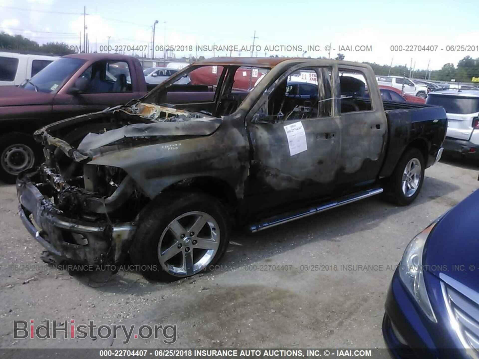2012 Dodge Ram 1500 - VIN: 1C6RD6LT3CS246724 - Фото 2