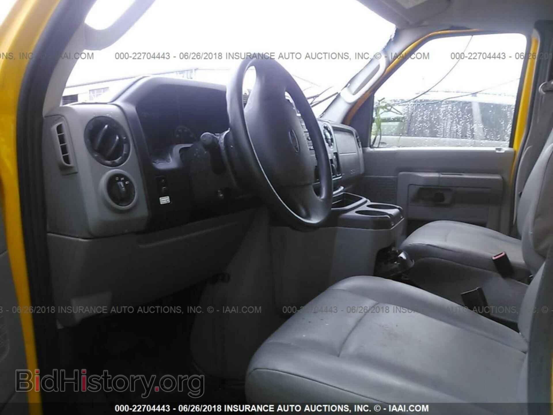 2015 Ford Econoline - VIN: 1FDWE3FS5FDA16374 - Photo 5
