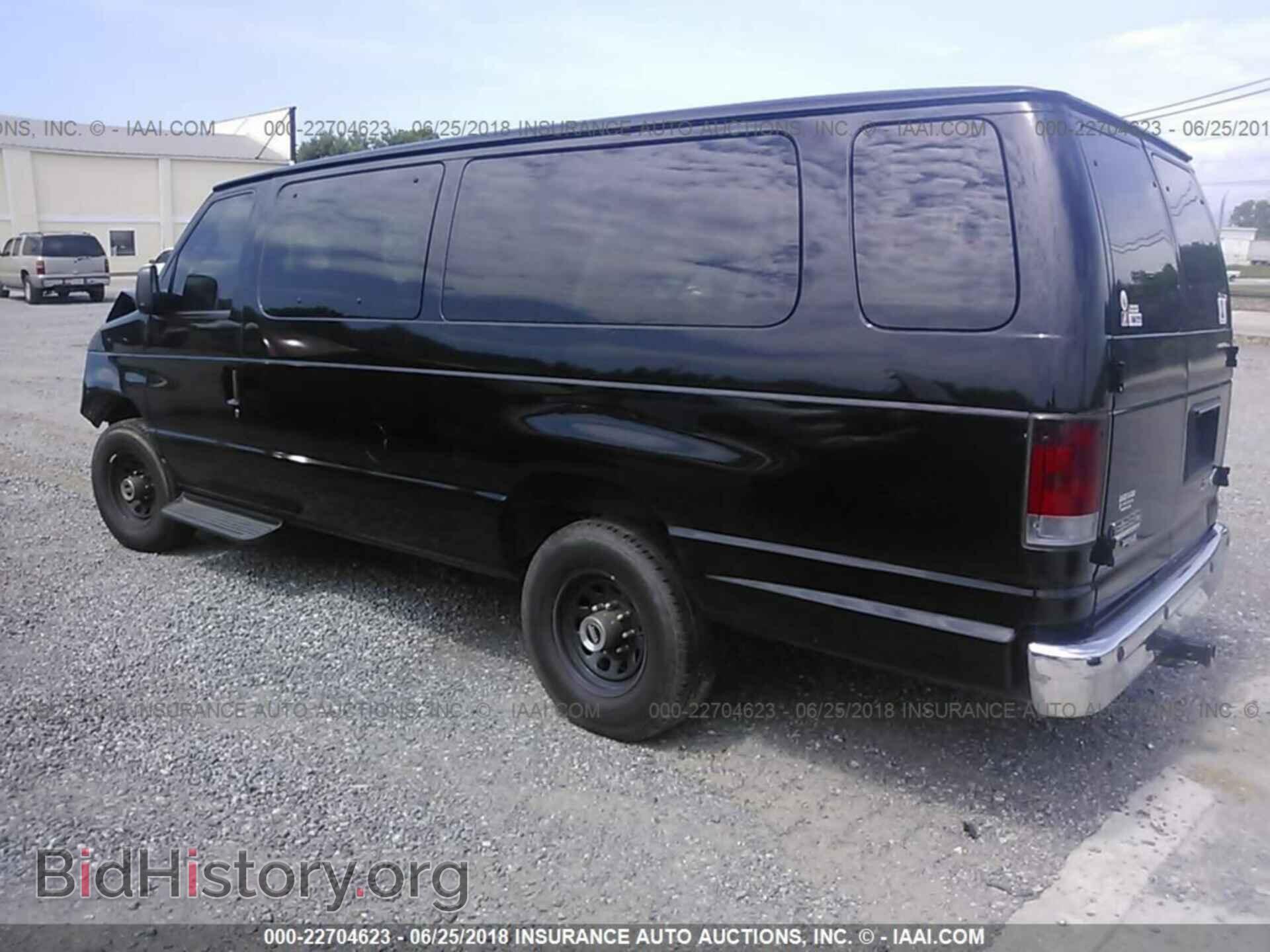 2011 Ford Econoline - VIN: 1FBSS3BL0BDA31115 - Фото 3